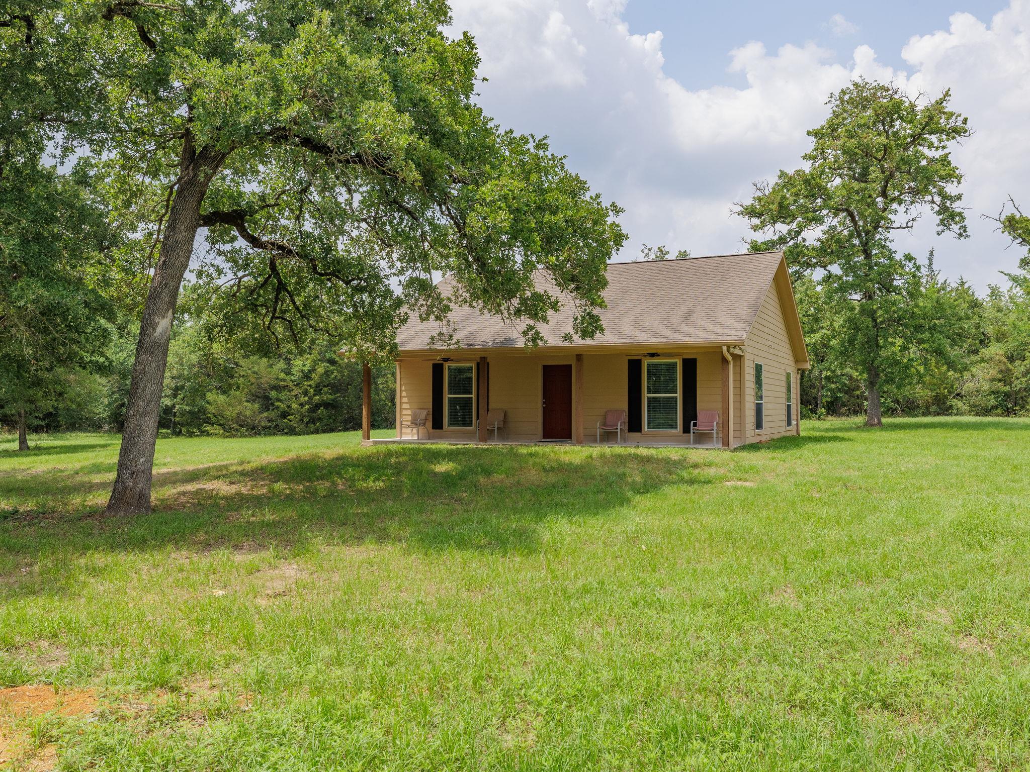 552 Country Road 331 Rd Property Photo