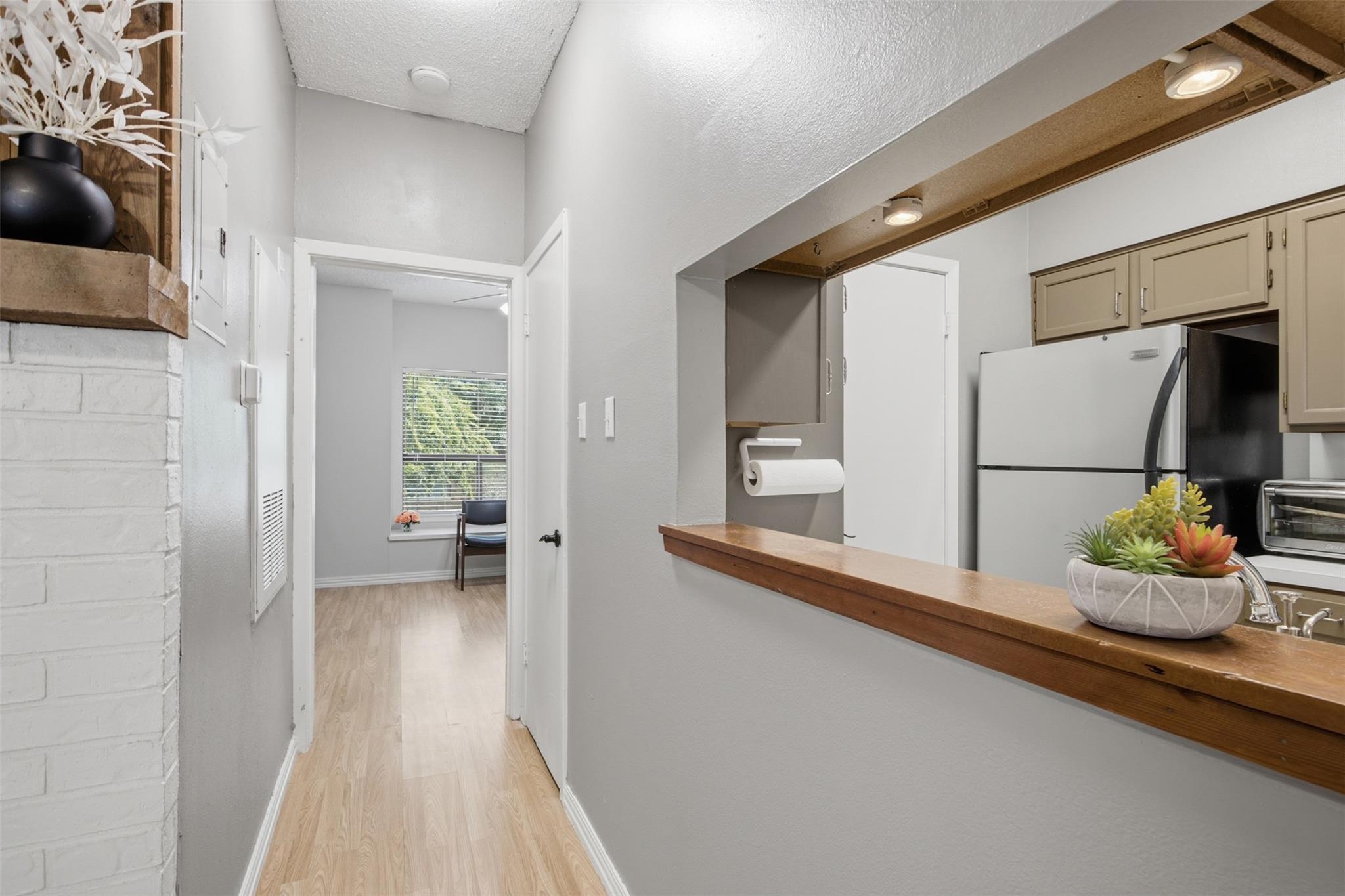 908 Poplar St #206 Property Photo 11