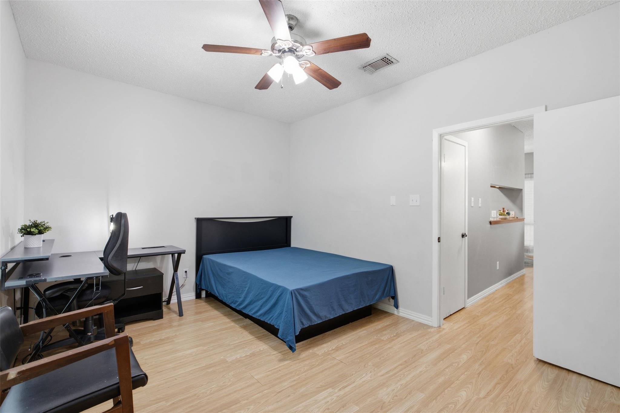 908 Poplar St #206 Property Photo 13