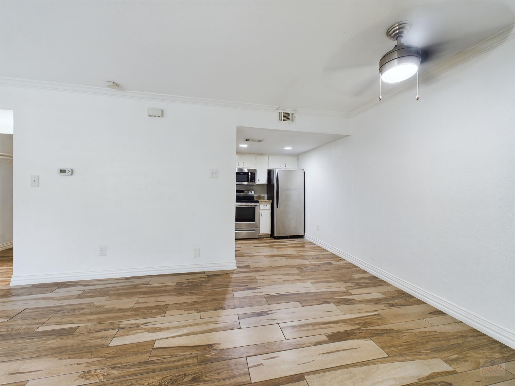 2124 Burton Dr #150 Property Photo 4