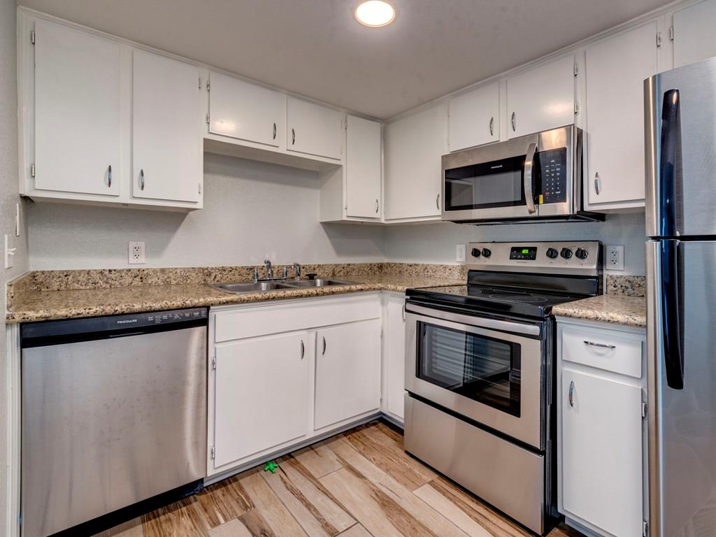 2124 Burton Dr #150 Property Photo 6