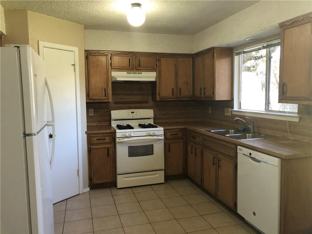 6211 Sunkist Ln Property Photo 4
