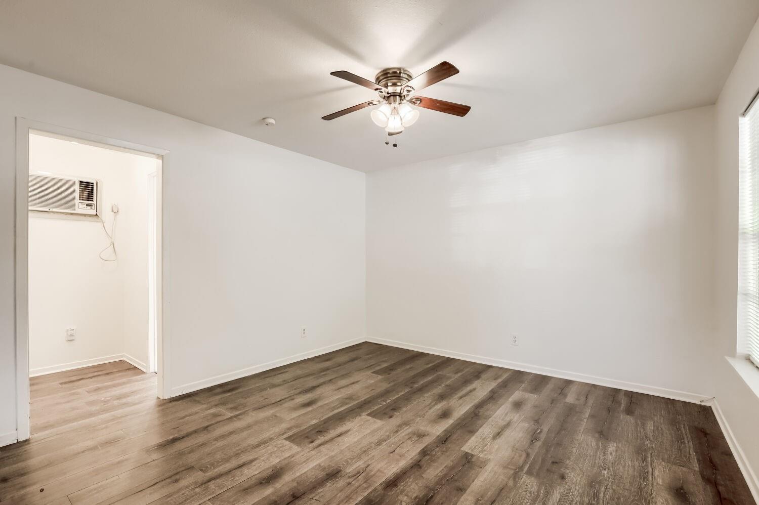 3119 Tom Green St #2 Property Photo 3
