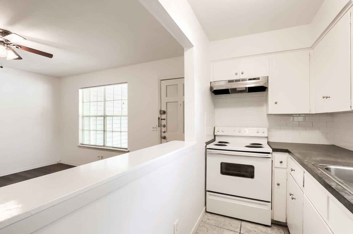3119 Tom Green St #2 Property Photo 6