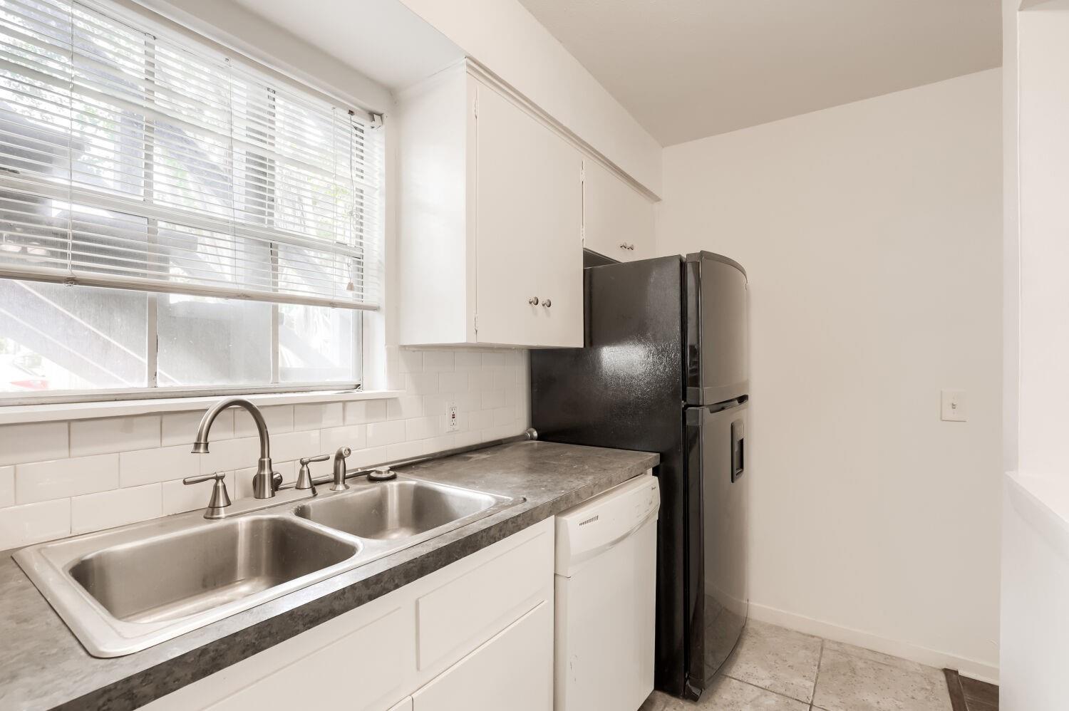 3119 Tom Green St #2 Property Photo 7