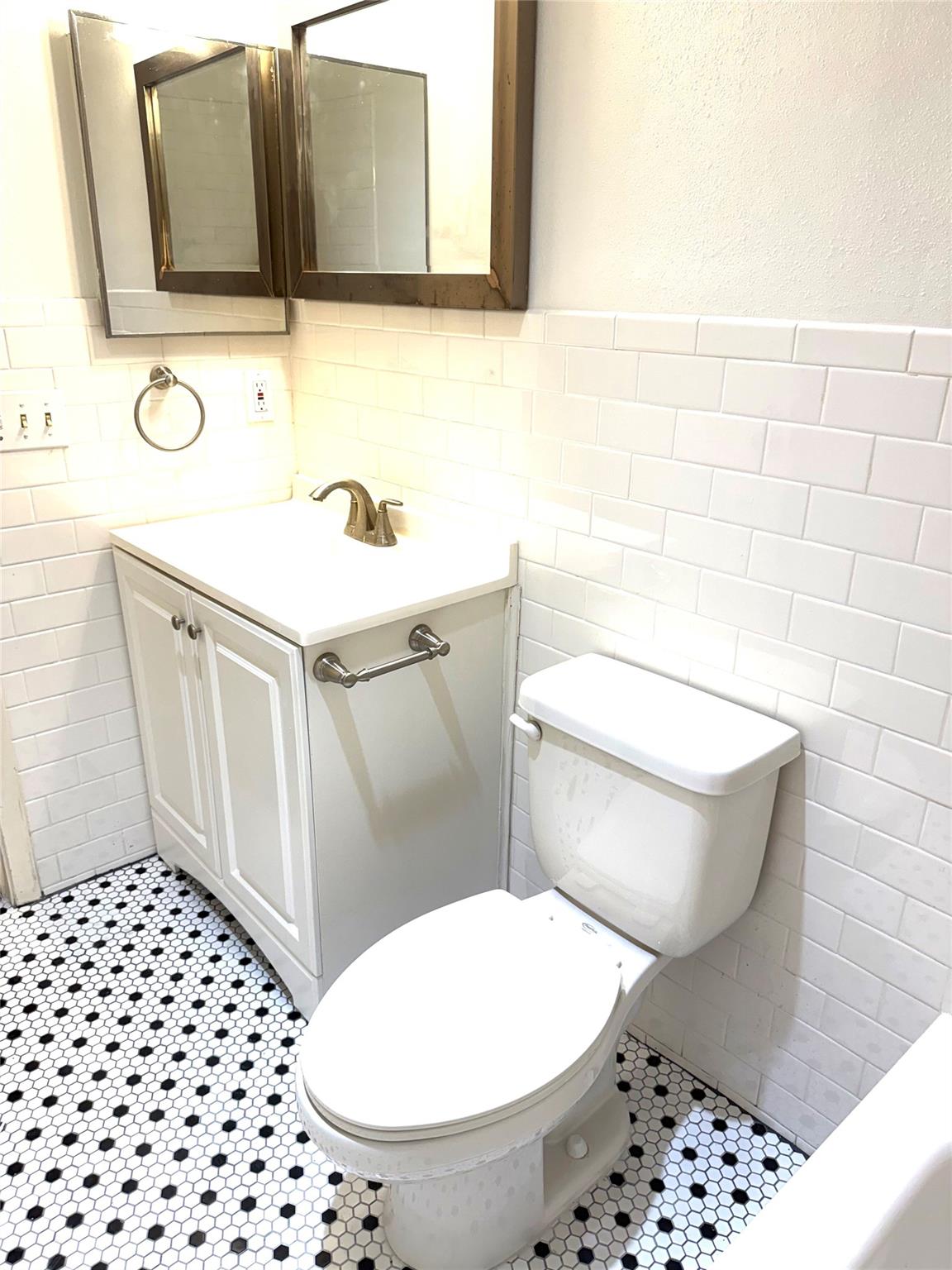 3119 Tom Green St #2 Property Photo 11