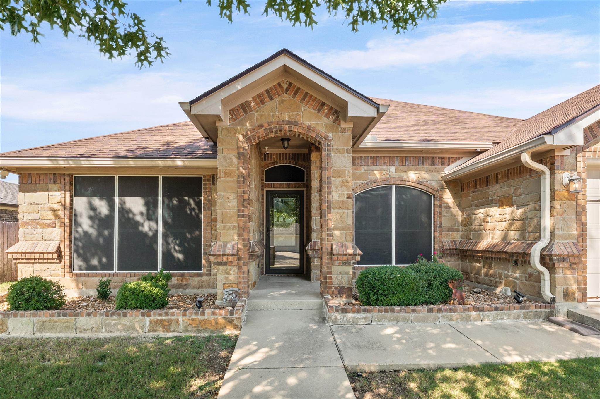 4930 Sean Patrick Gln Property Photo 4