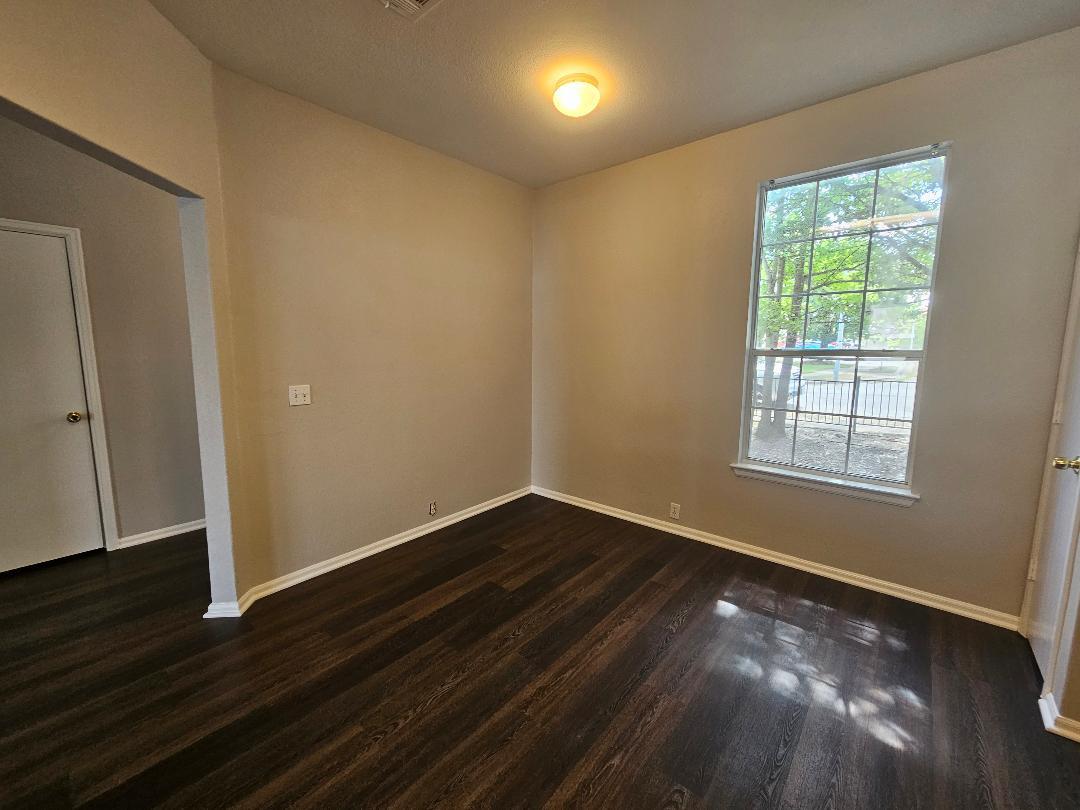 18732 Imperial Eagle Ln Property Photo 3