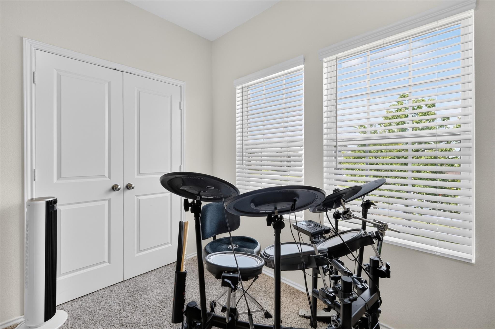 1301 Blackhaw Ln Property Photo 6