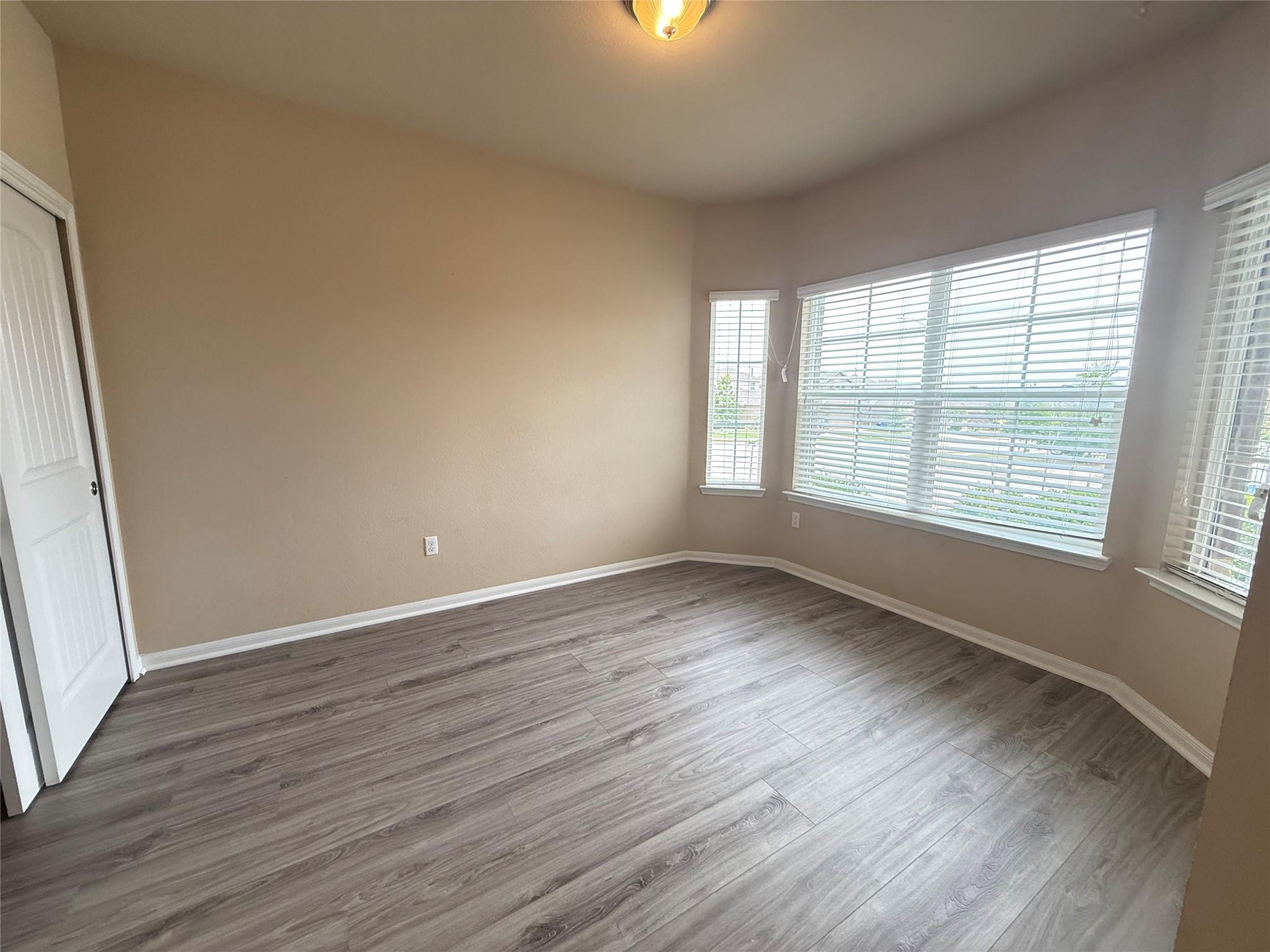 503 Libani Ln Property Photo 4