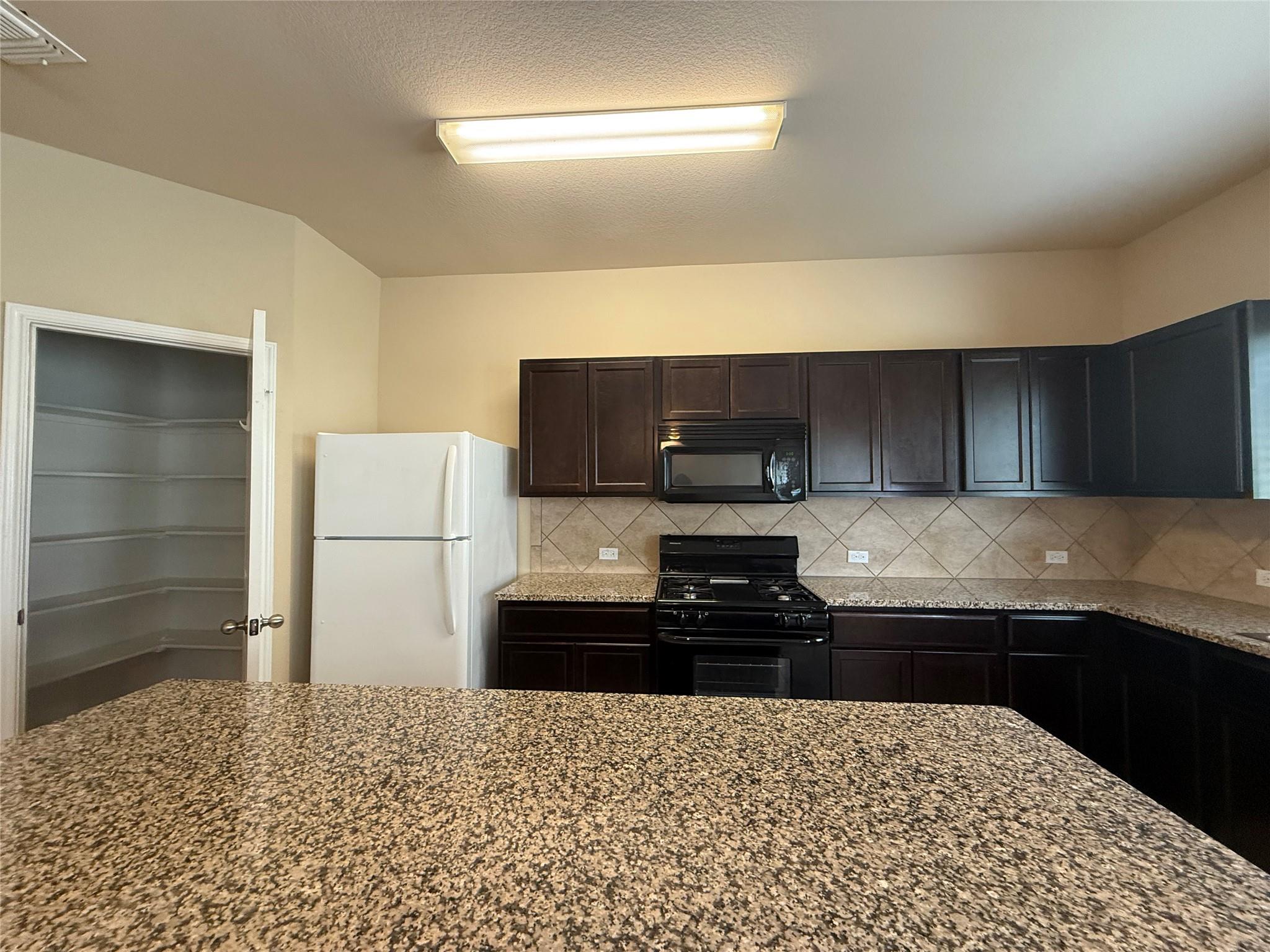 503 Libani Ln Property Photo 14