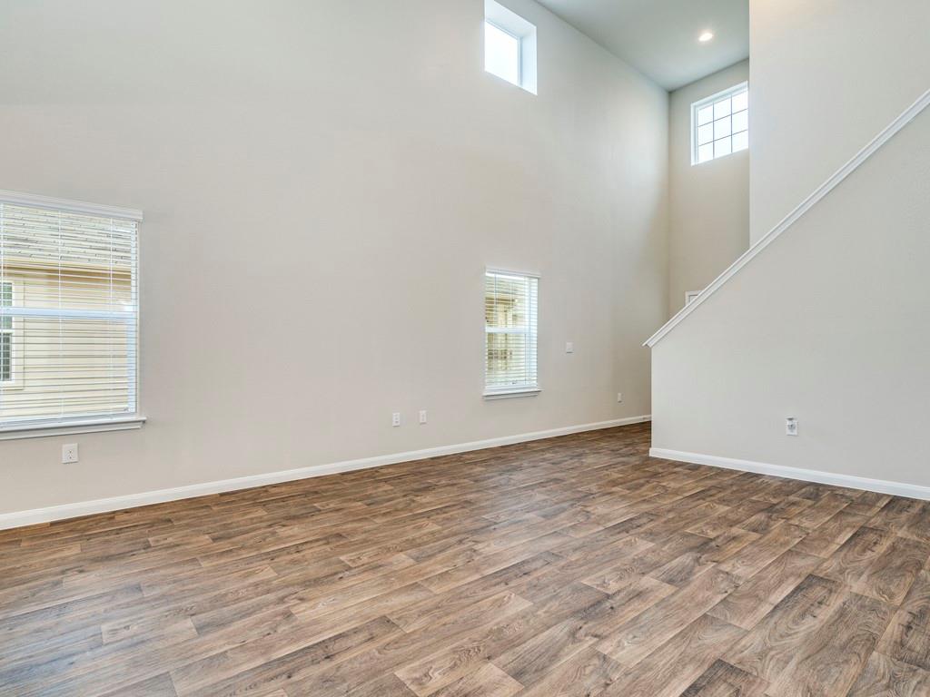 14102 Macquarie Dr Property Photo 4