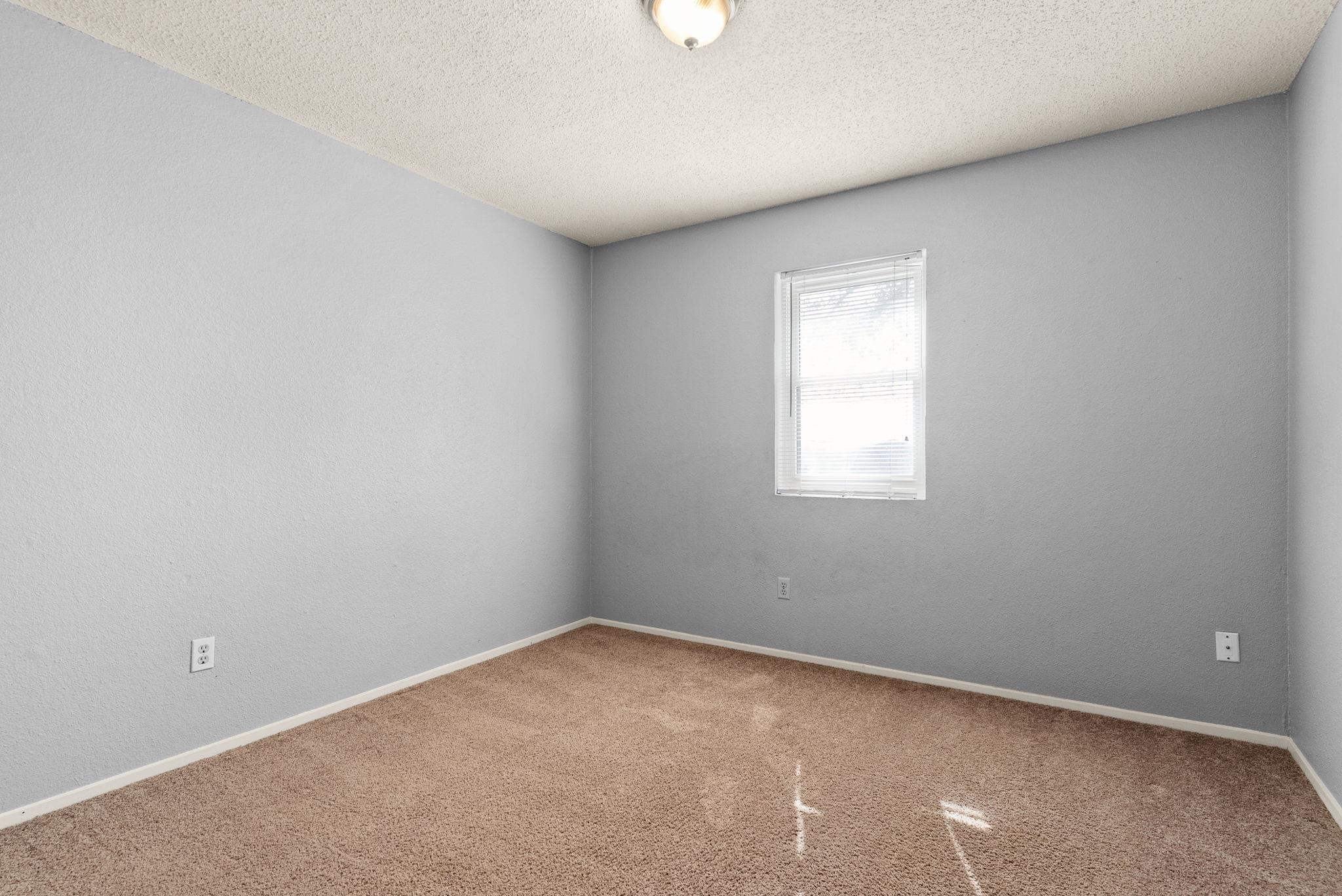 2905 Transit Dr Property Photo 14