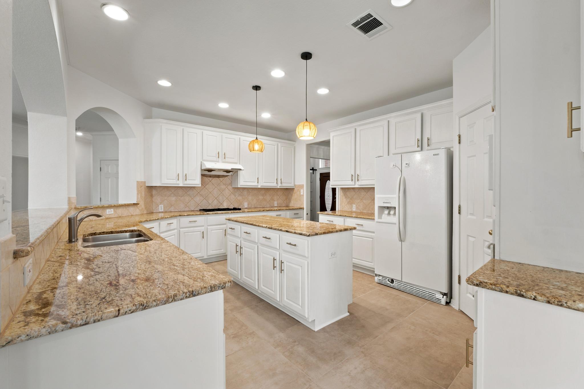 3425 Zebecca Creek Dr Property Photo 6