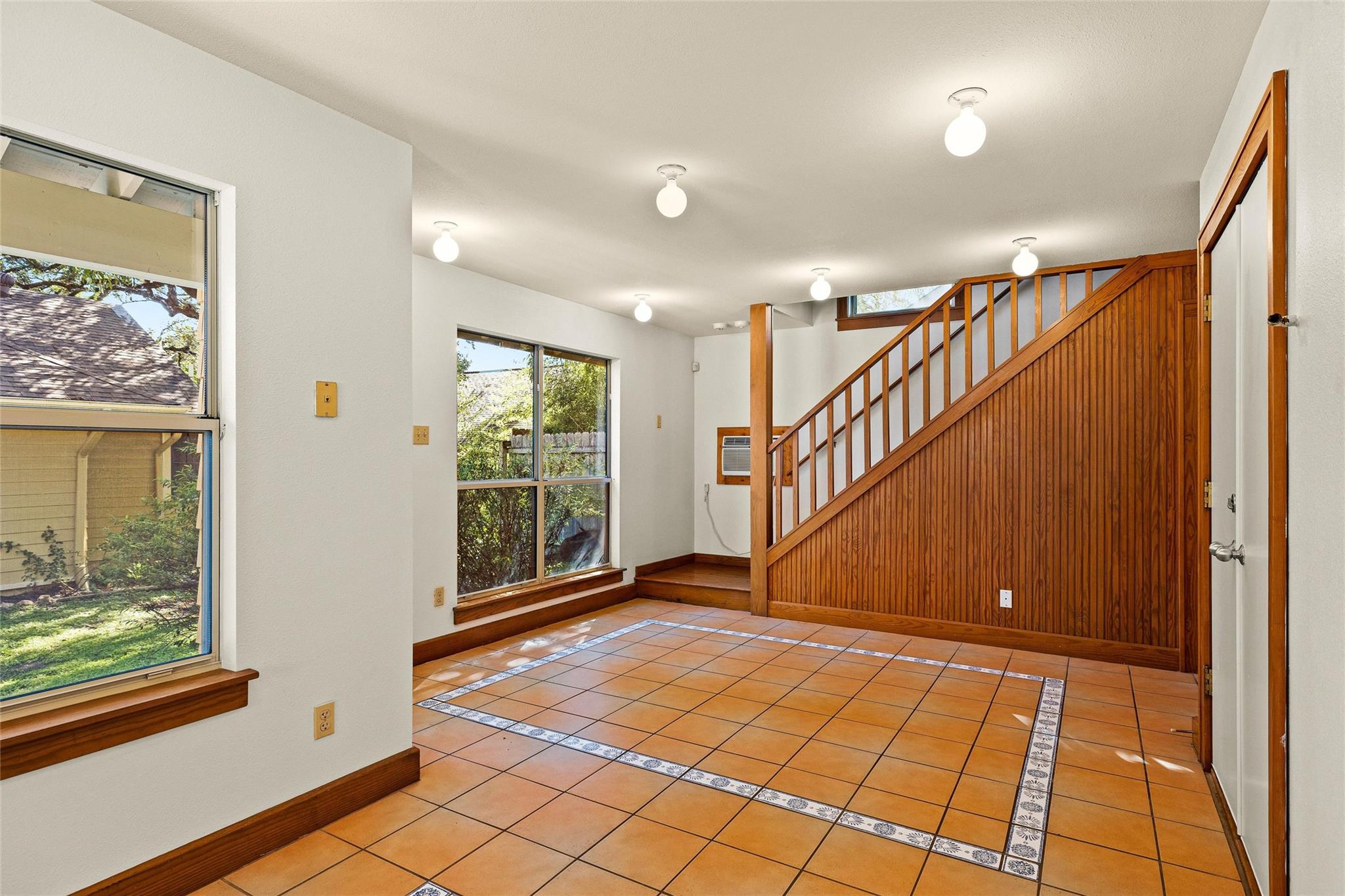 702 Baylor St Property Photo 33