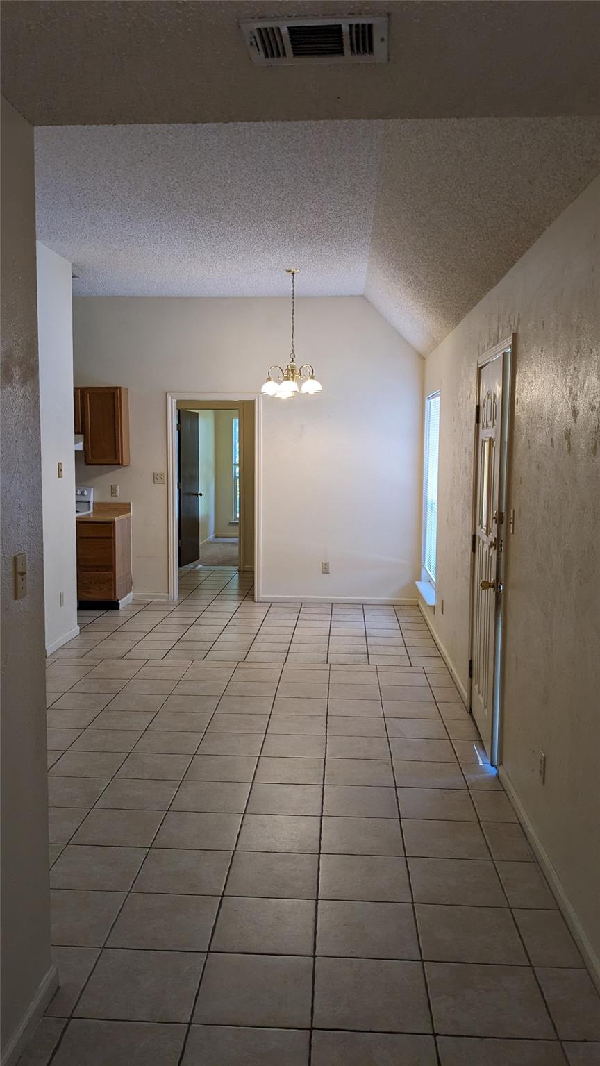 1300 N Bishop St Property Photo 4
