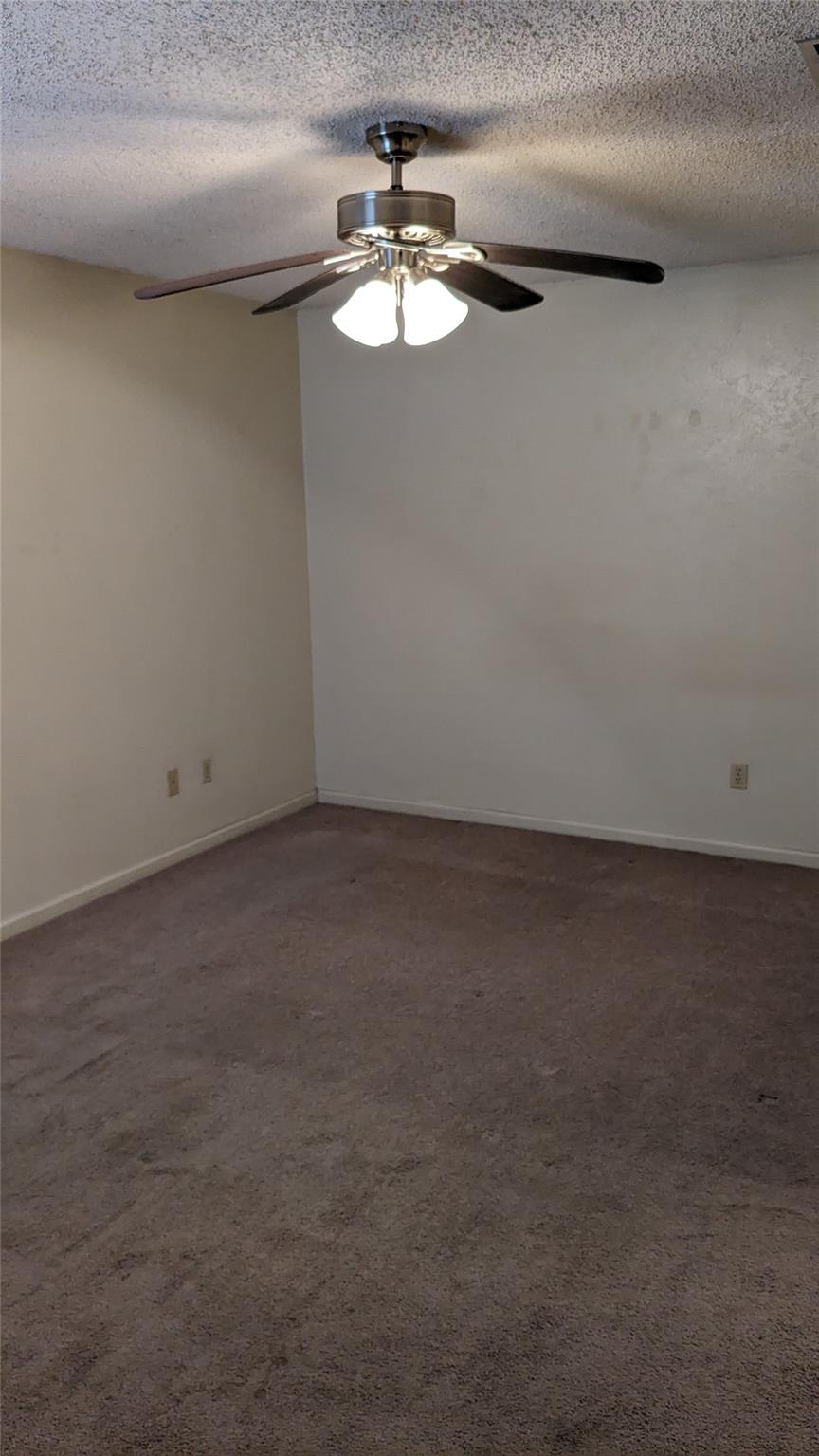 1300 N Bishop St Property Photo 10