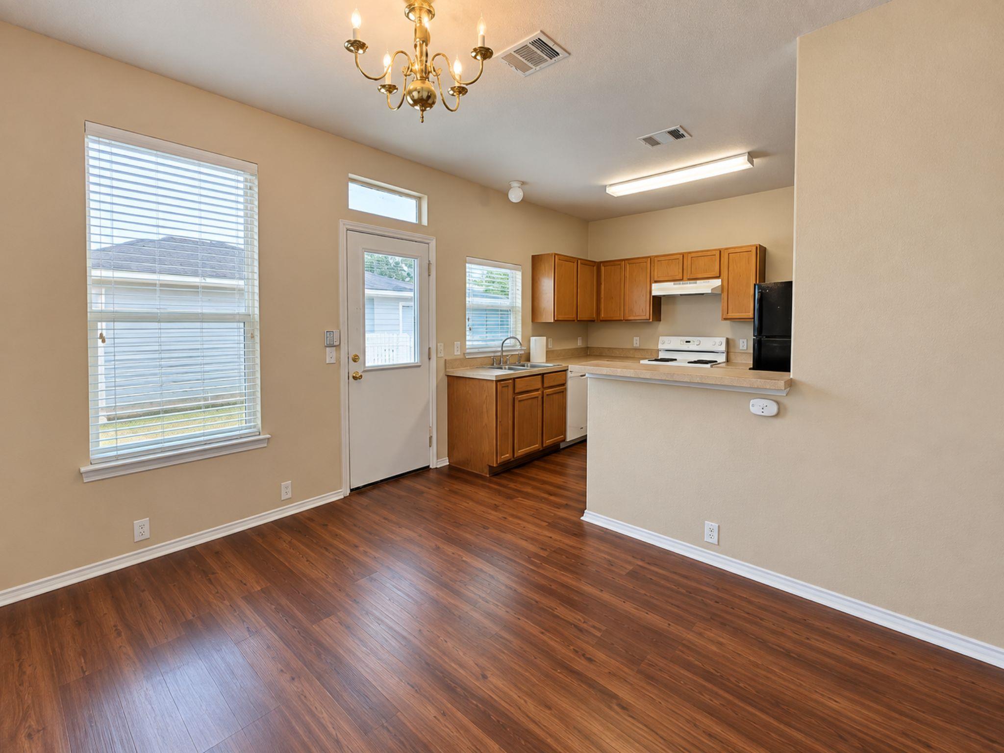 5679 Fergus Rd #b Property Photo 11
