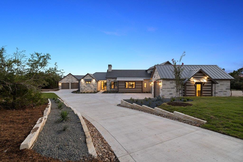 244 Zonetail Cv Property Photo 4