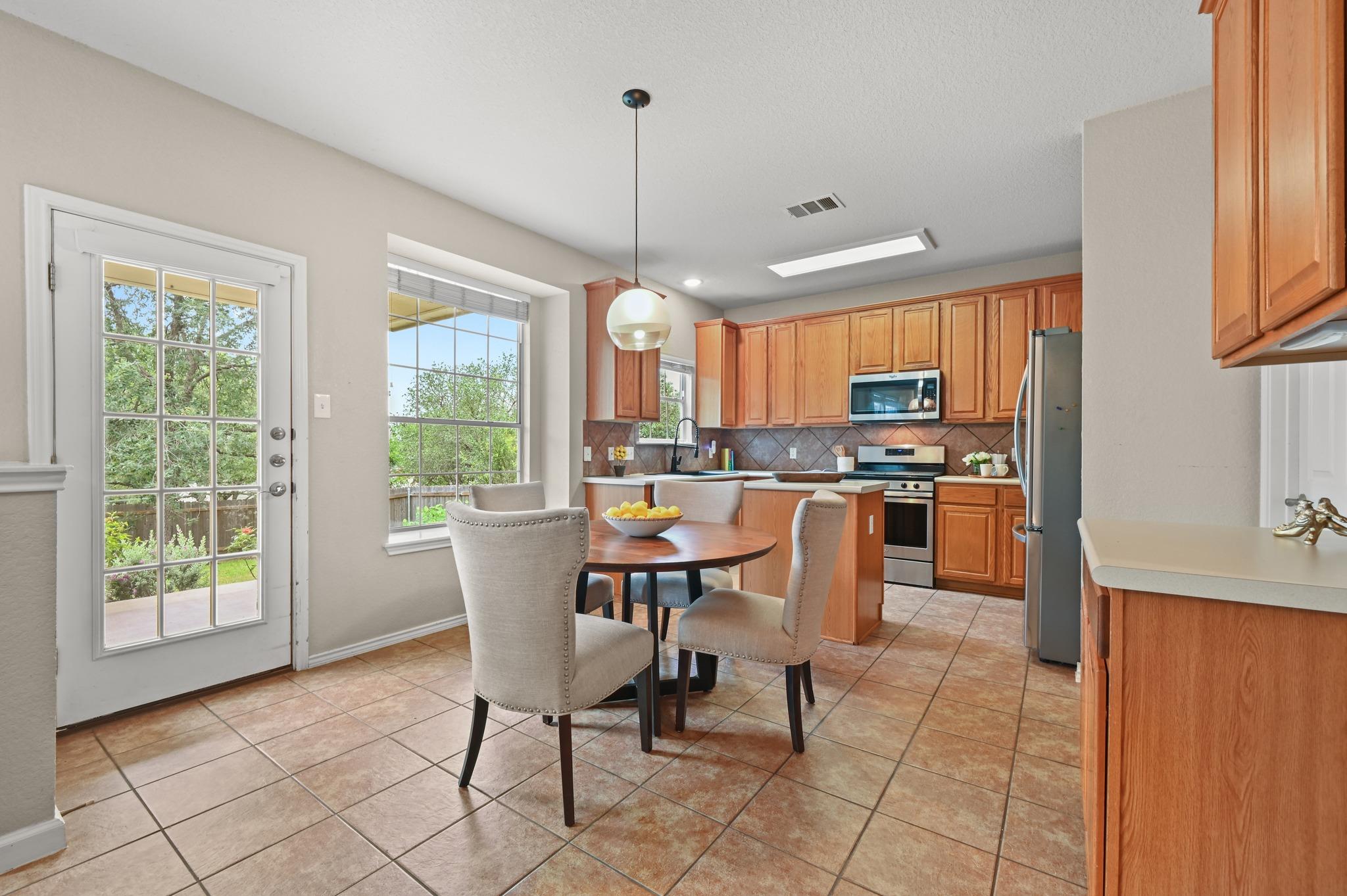 10701 Beard Ave Property Photo 11