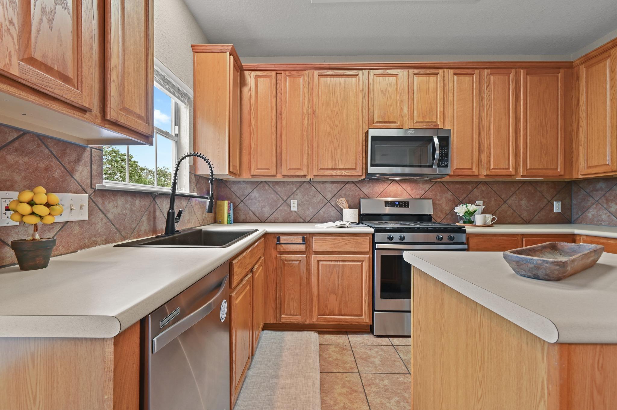 10701 Beard Ave Property Photo 13
