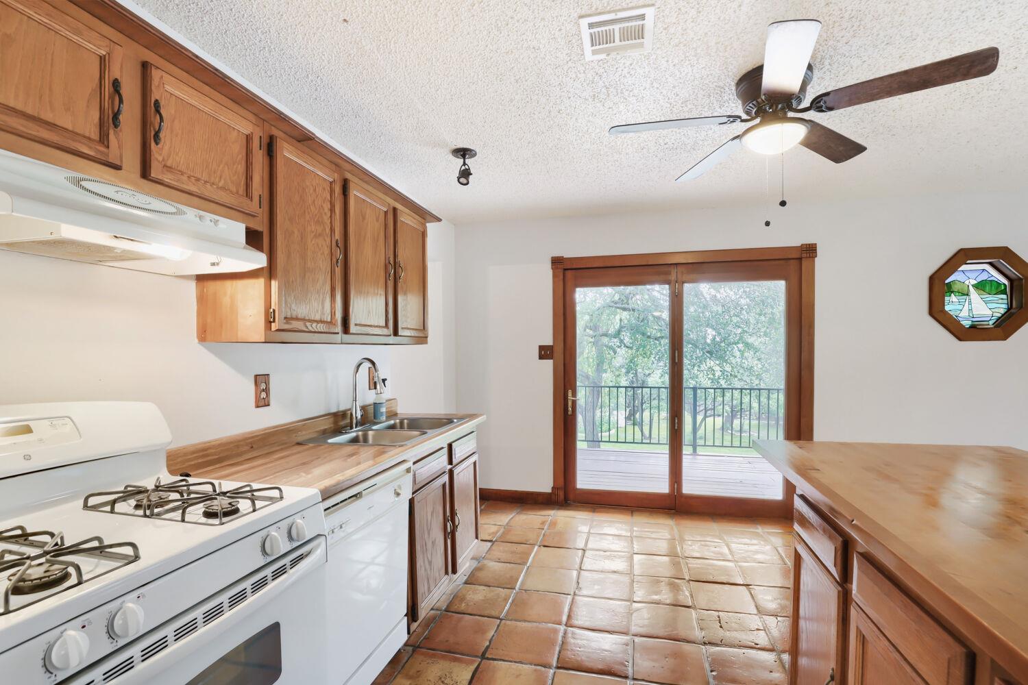 16109 Awalt Dr #b Property Photo 7