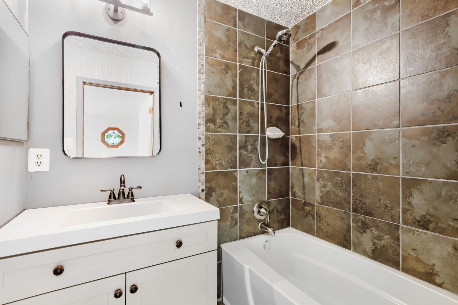 16109 Awalt Dr #b Property Photo 24