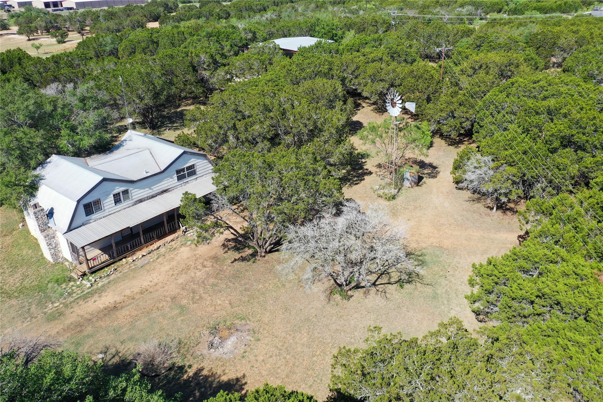401 Exeter Rd Property Photo 1