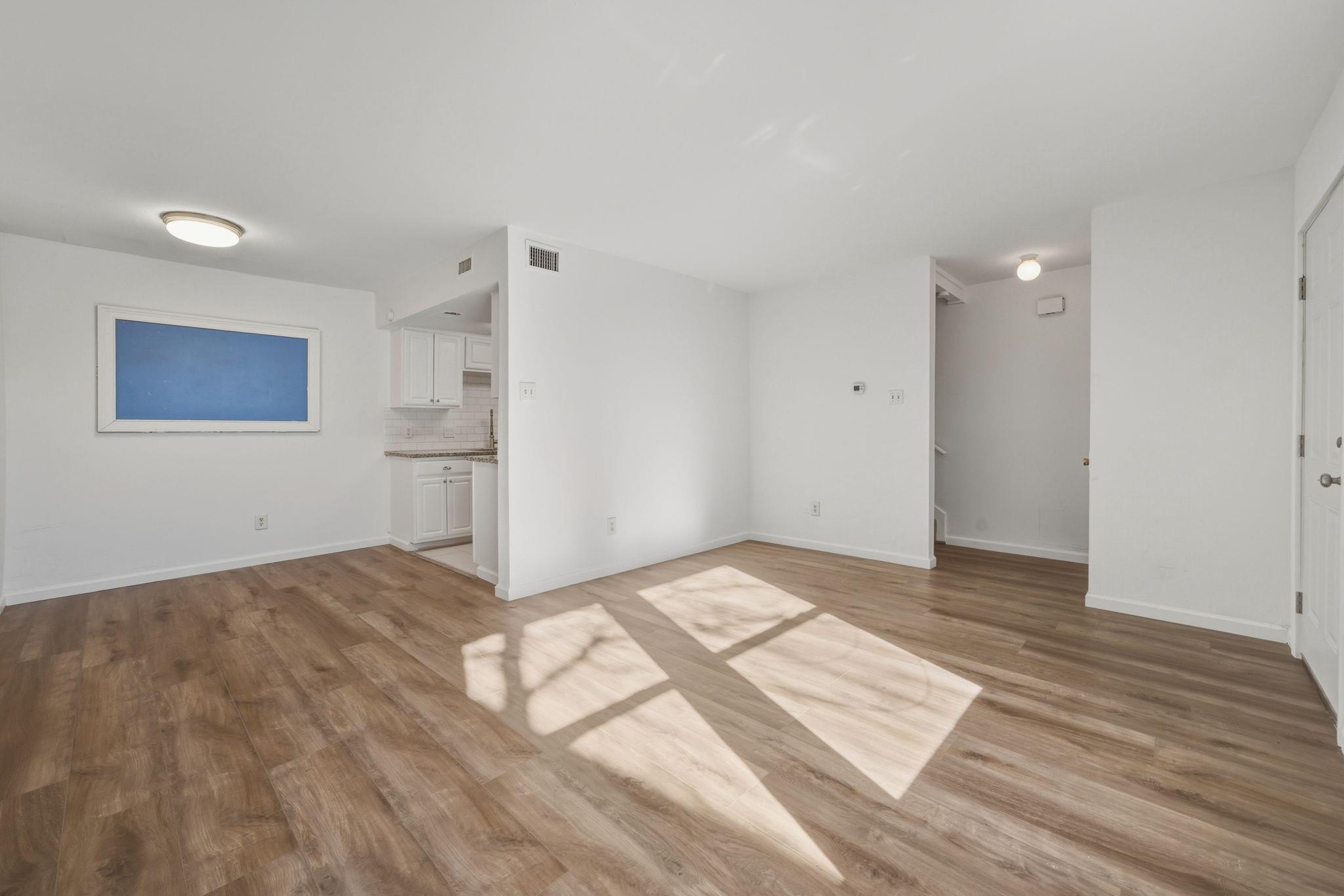 2124 Burton Dr #125 Property Photo 10