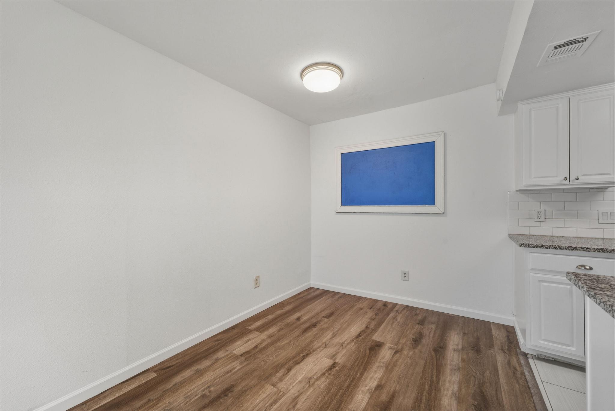 2124 Burton Dr #125 Property Photo 14