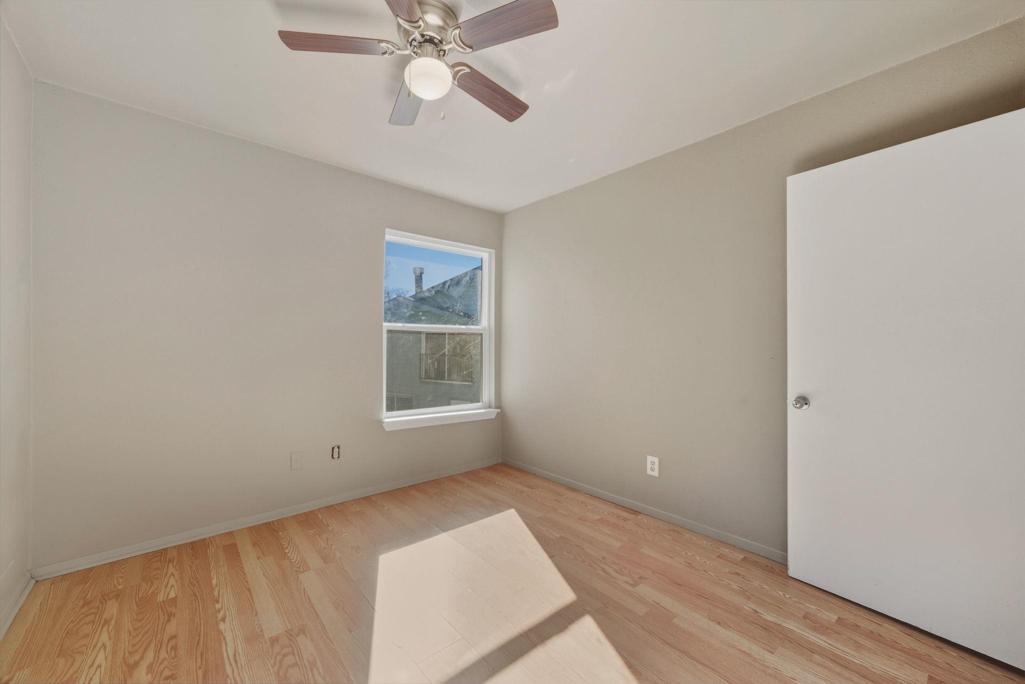2124 Burton Dr #125 Property Photo 21