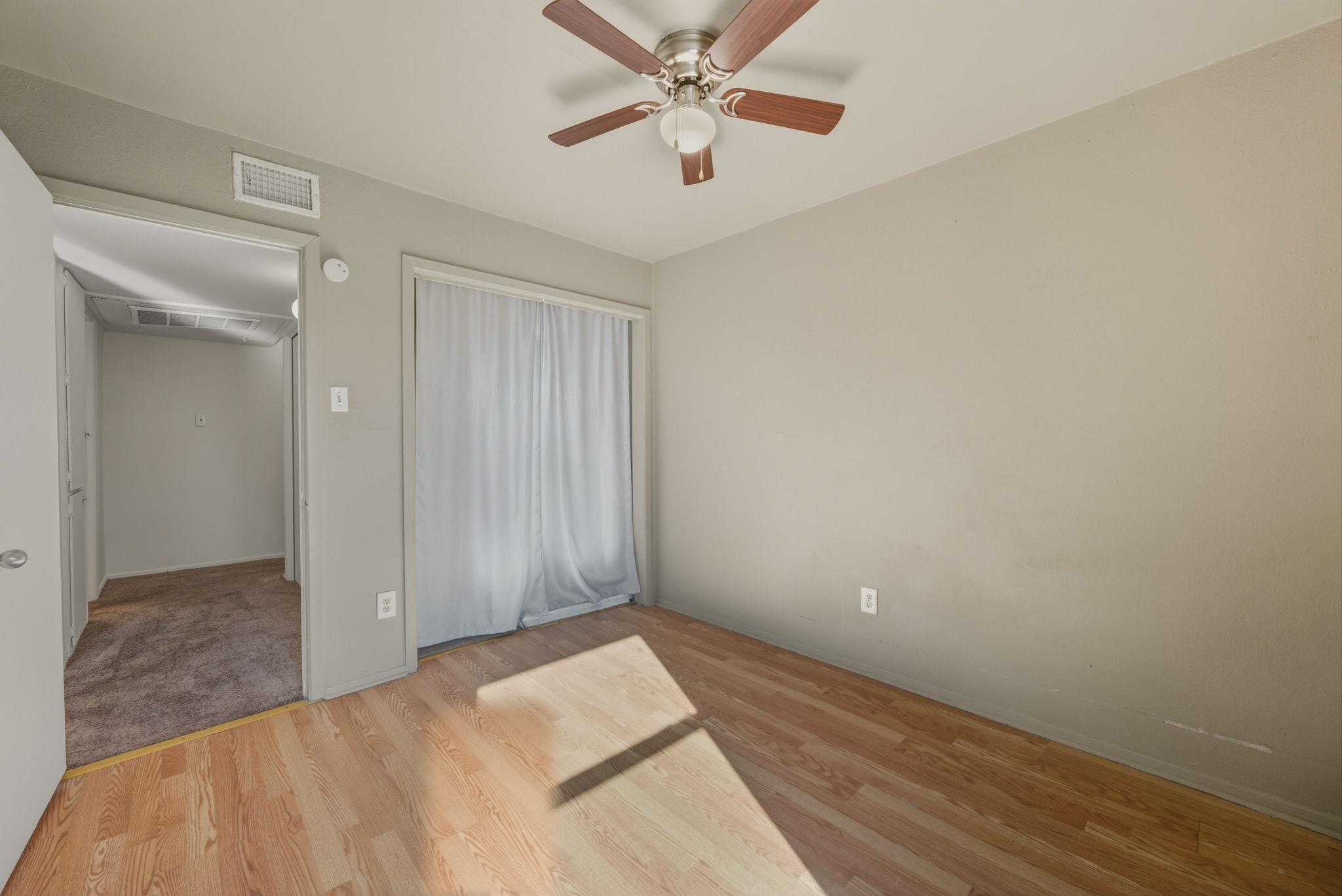 2124 Burton Dr #125 Property Photo 23