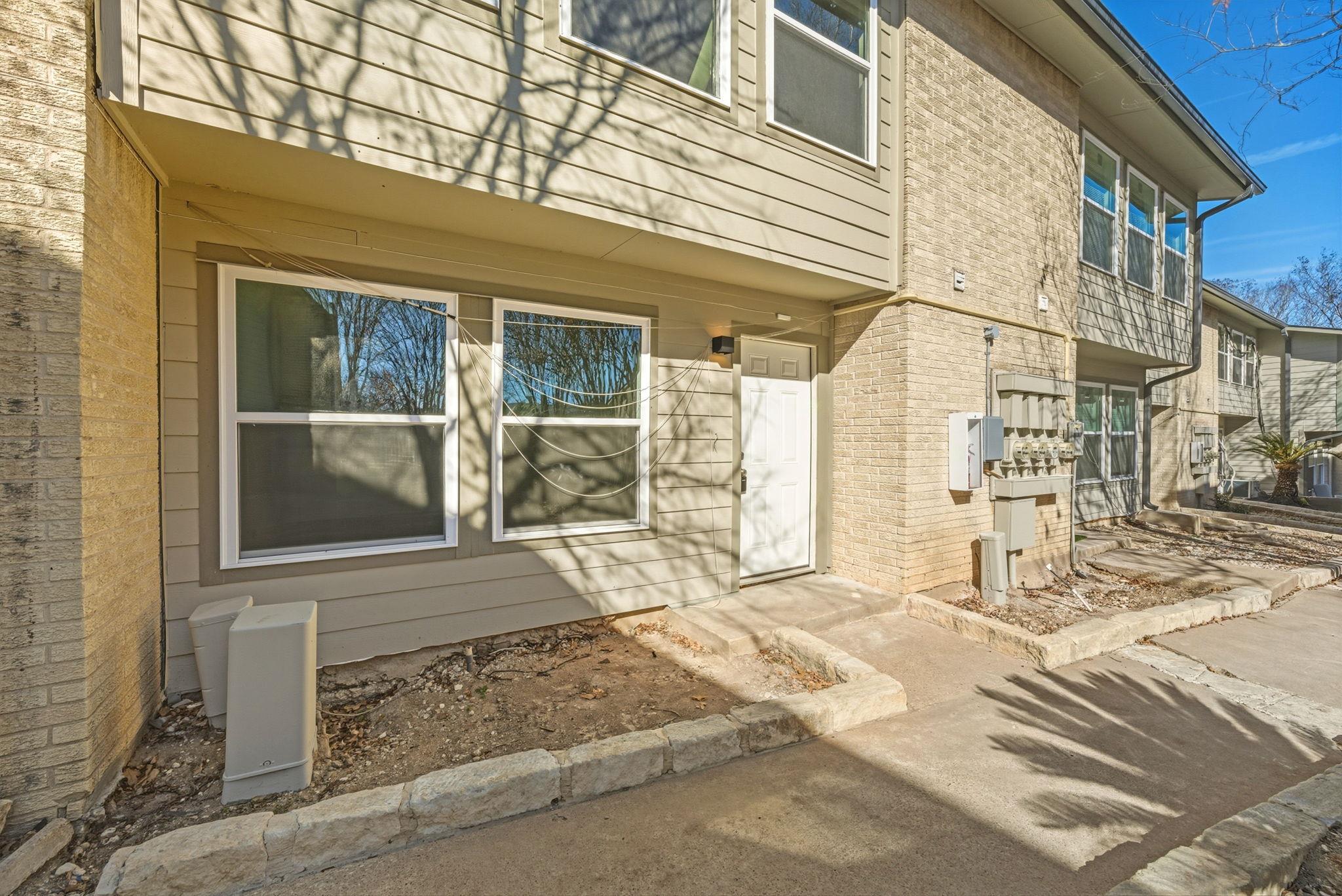 2124 Burton Dr #125 Property Photo 31