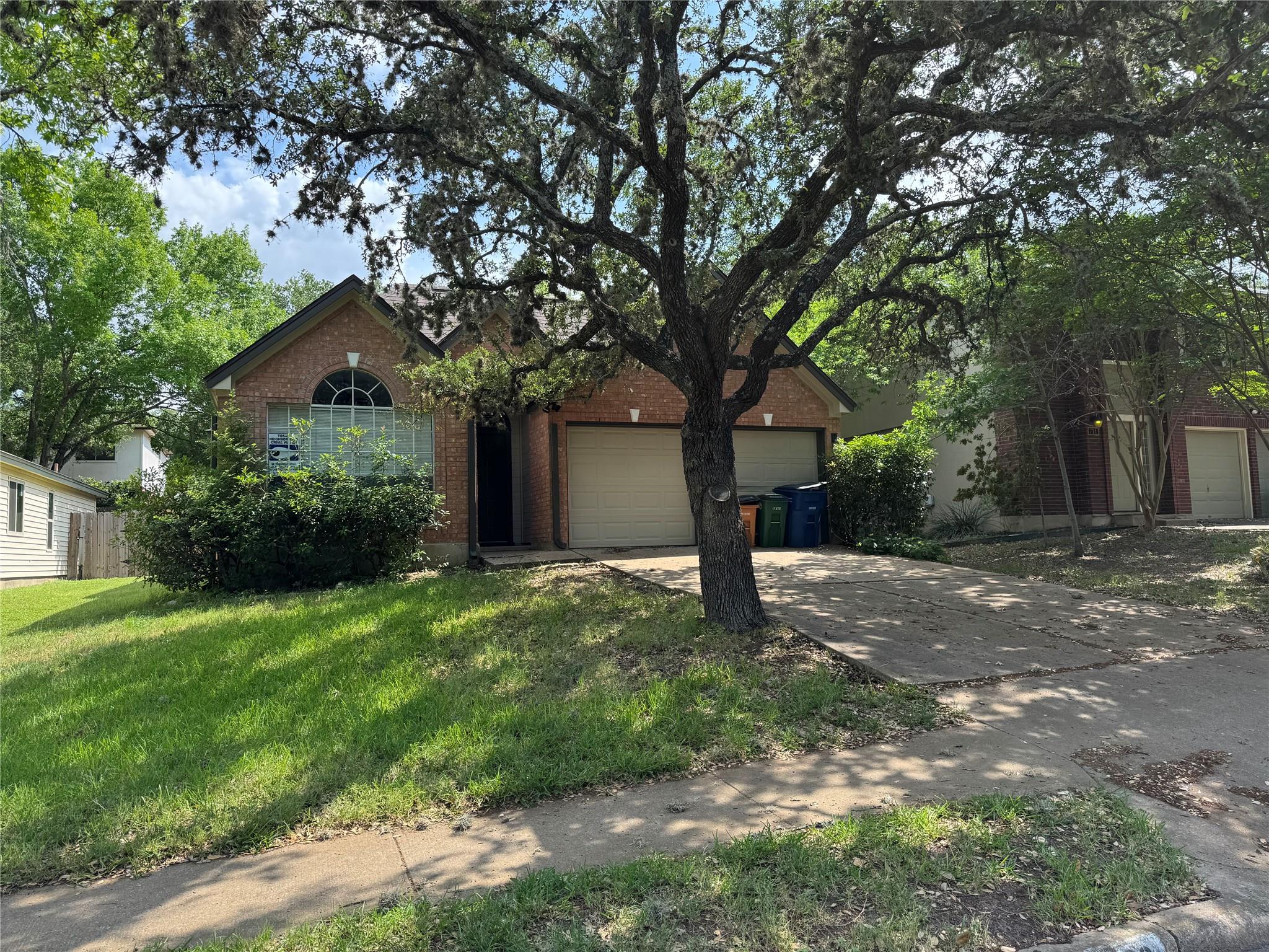 709 Shade Tree Dr Property Photo