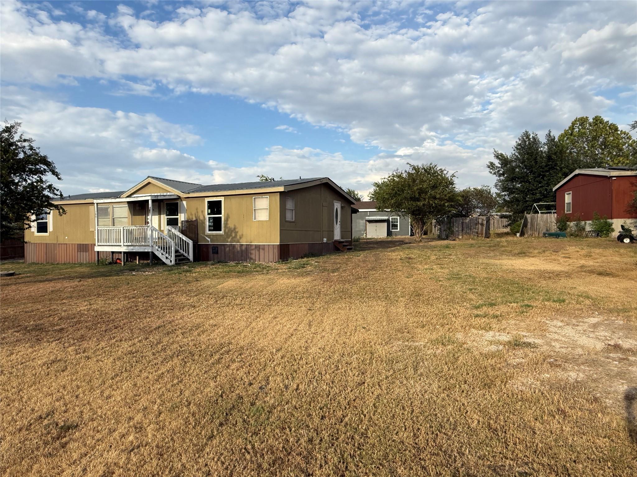 109 Cross Meadow Cv Property Photo 1