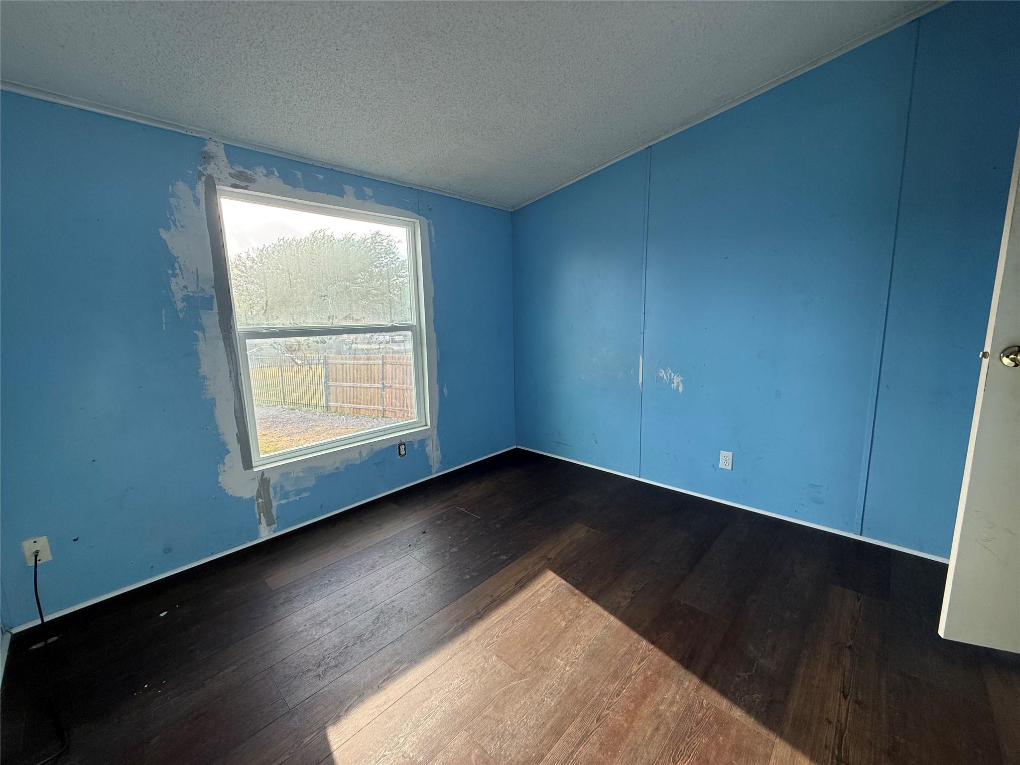109 Cross Meadow Cv Property Photo 5