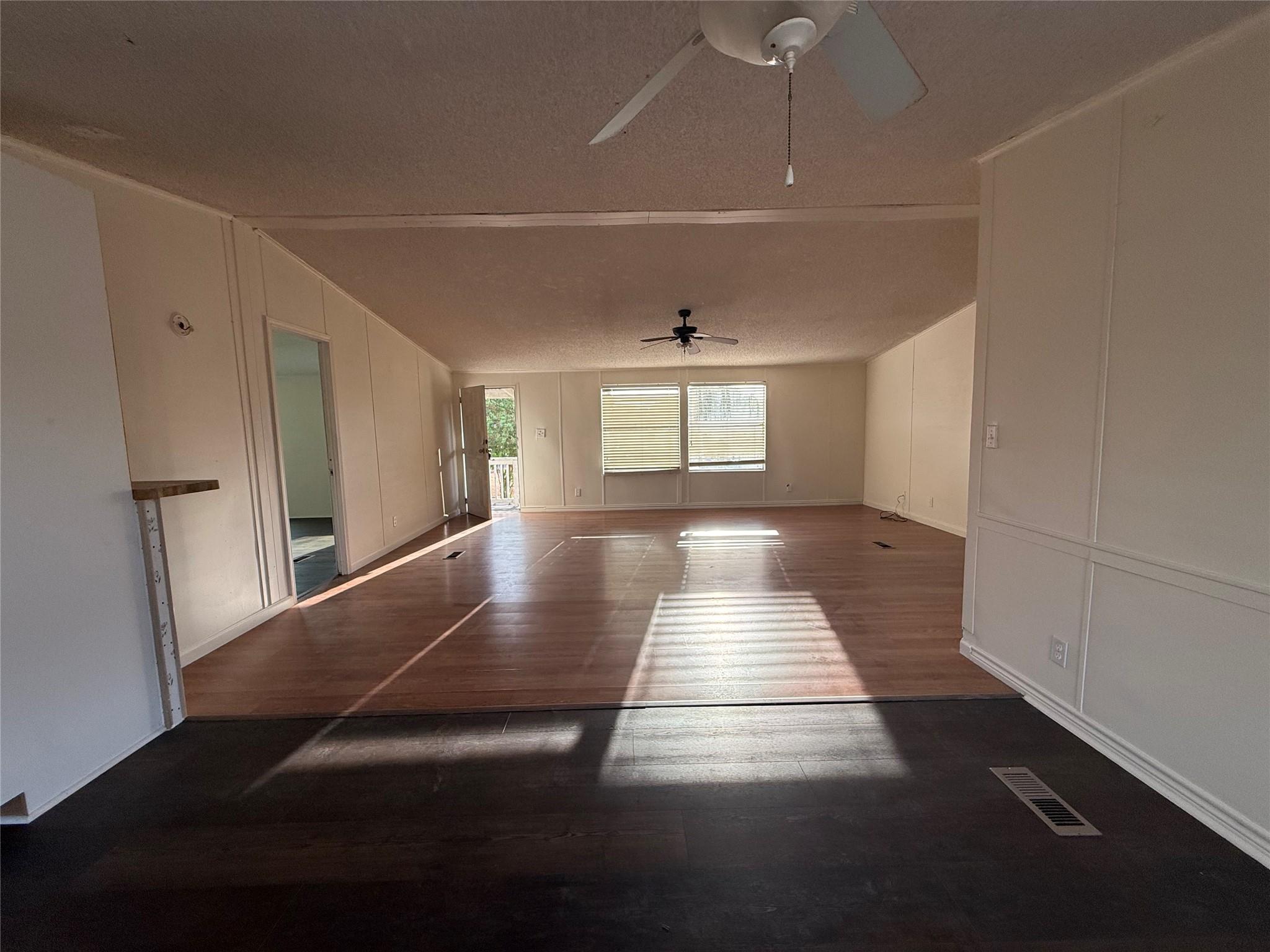 109 Cross Meadow Cv Property Photo 13