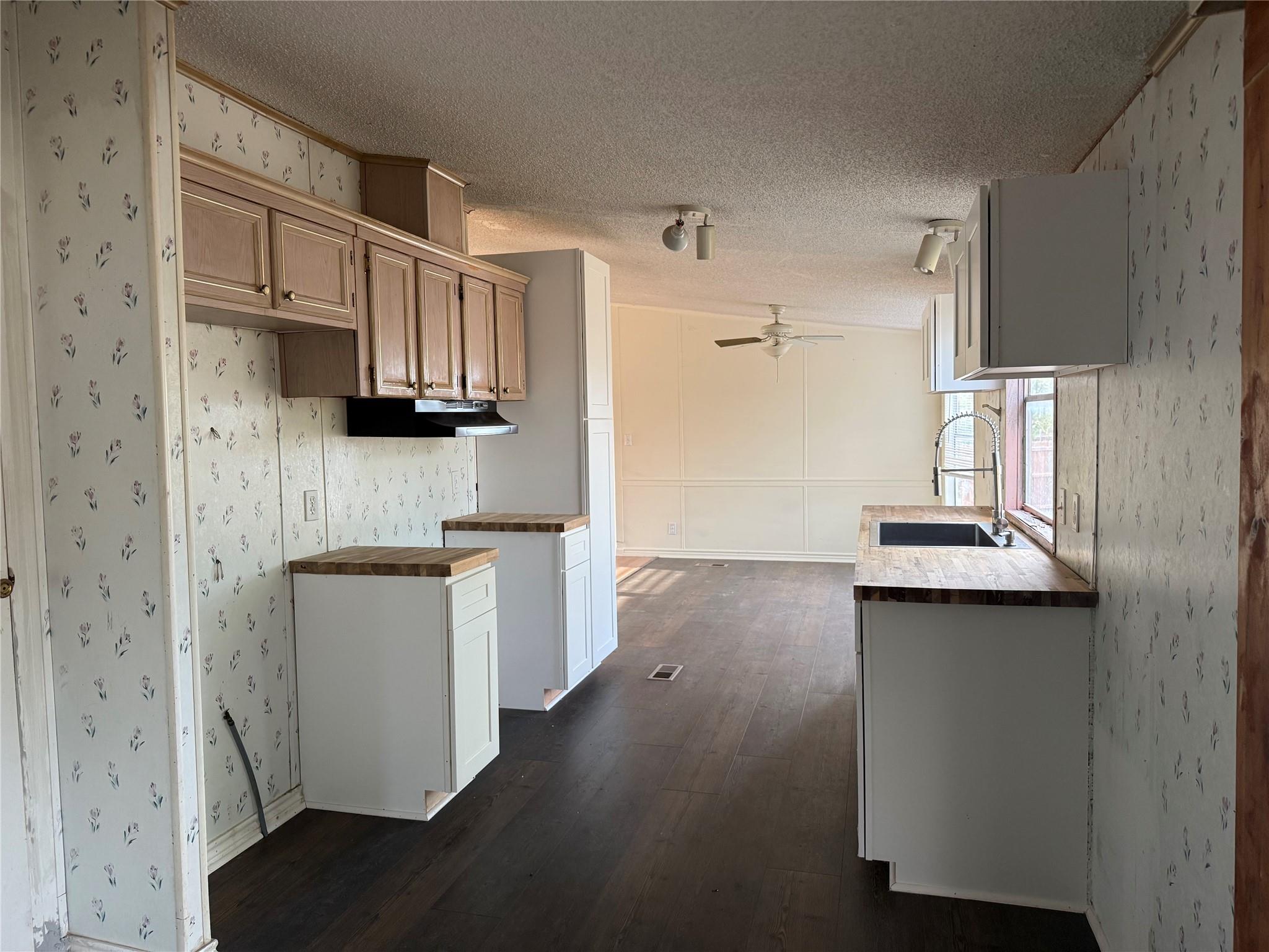 109 Cross Meadow Cv Property Photo 16