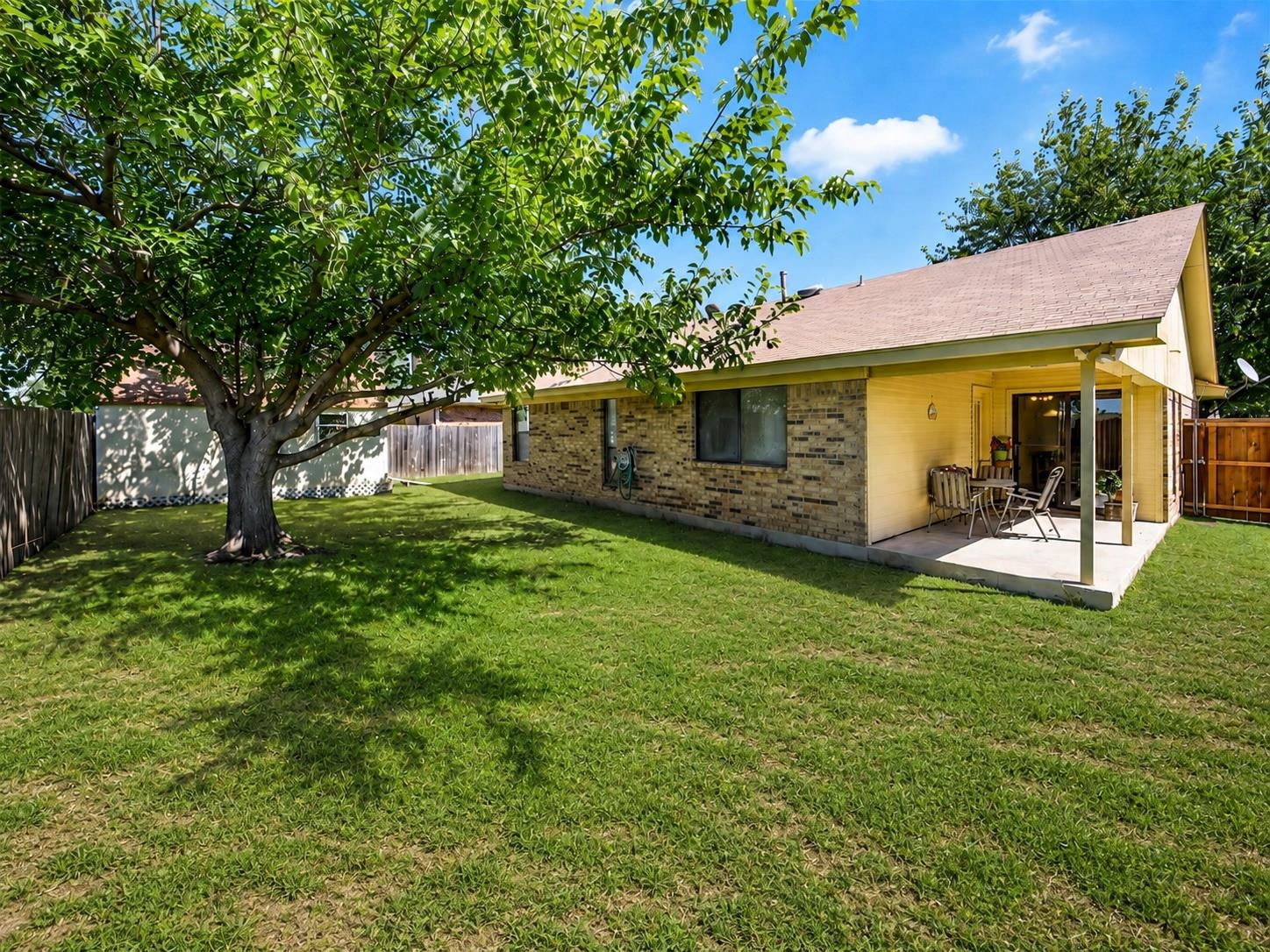 2217 Parkside Dr Property Photo 4