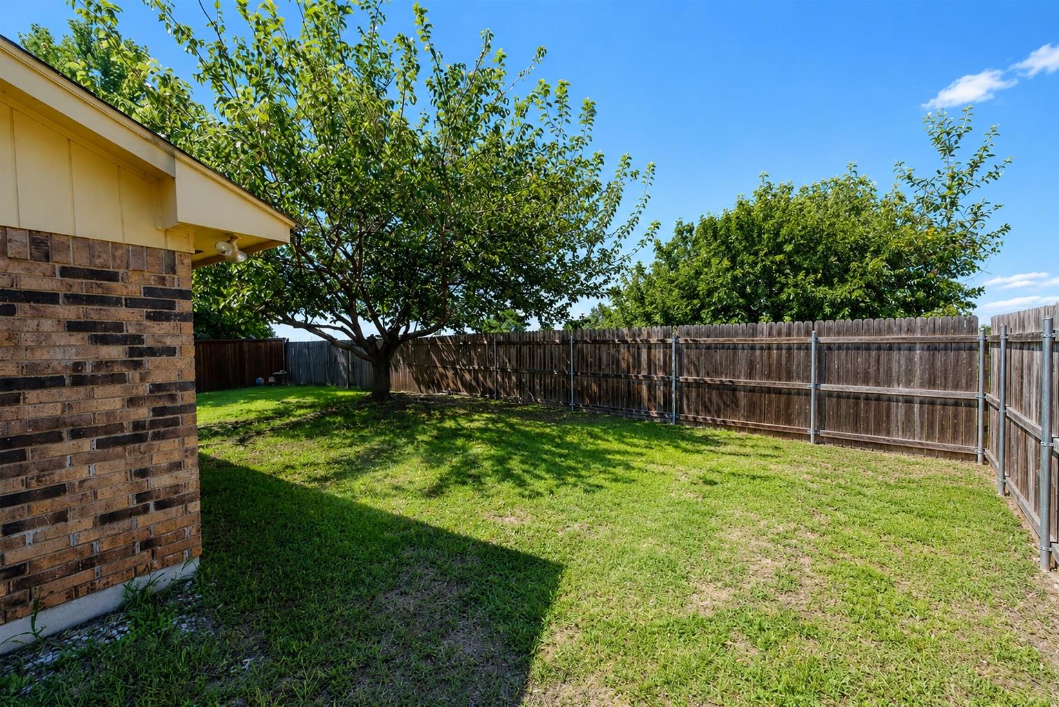 2217 Parkside Dr Property Photo 8
