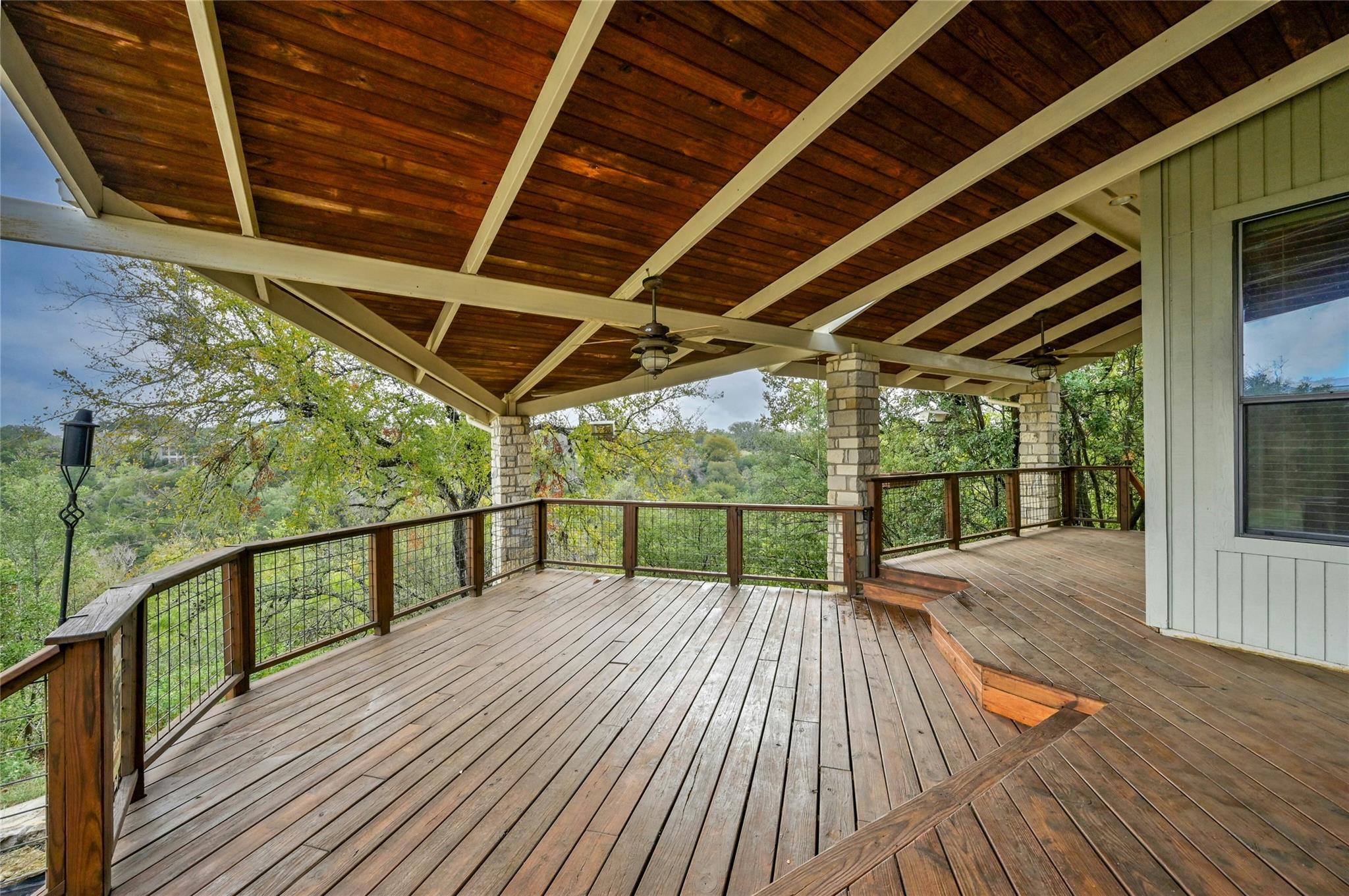 1118 Rustic Ln Property Photo 10