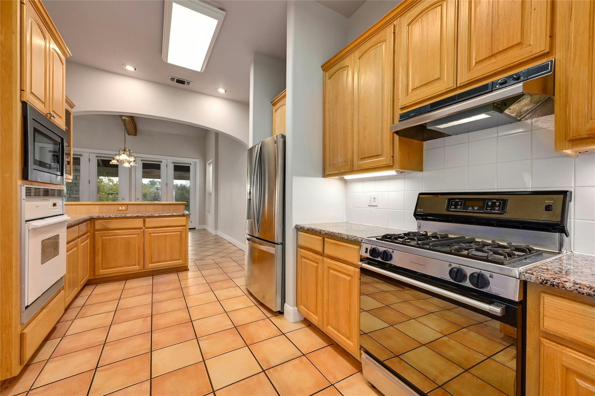 1118 Rustic Ln Property Photo 12