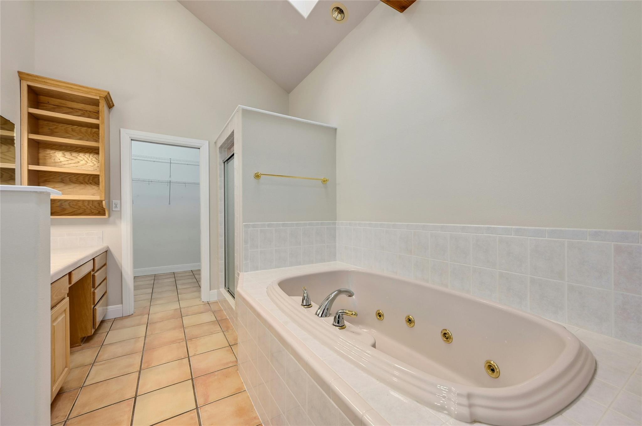 1118 Rustic Ln Property Photo 18