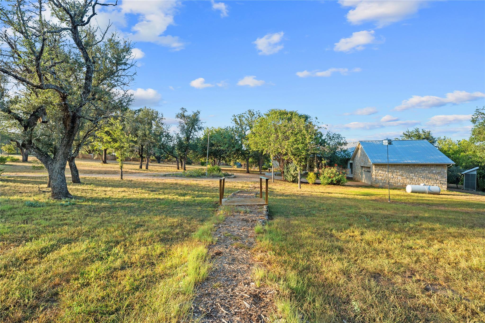 1118 Rustic Ln Property Photo 24