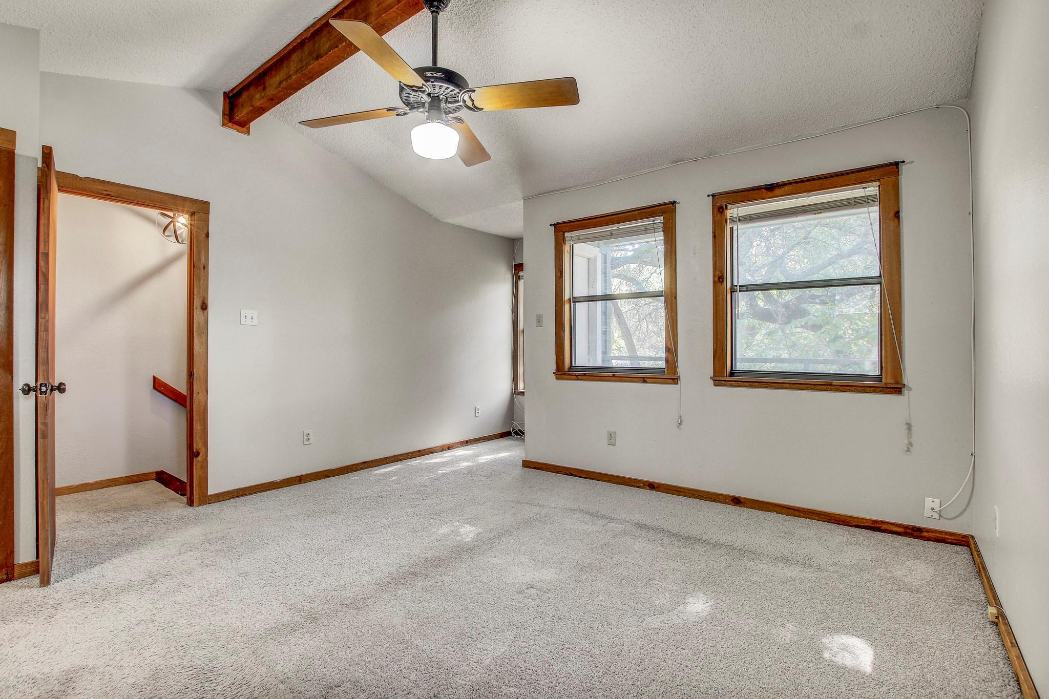 104 S Laurelwood Dr #b Property Photo 20