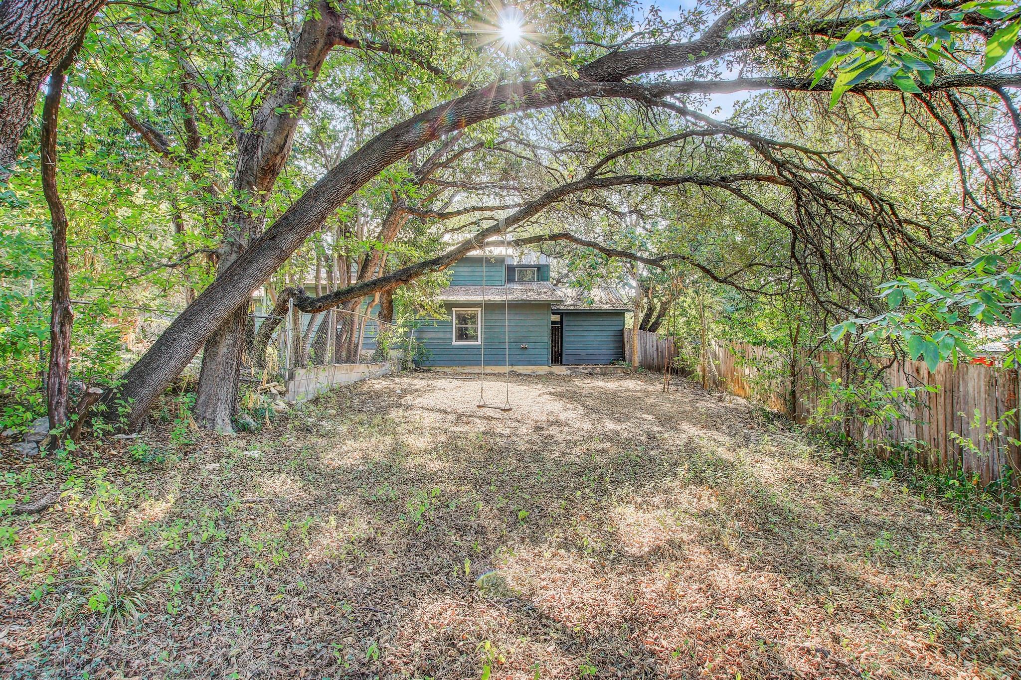 104 S Laurelwood Dr #b Property Photo 22