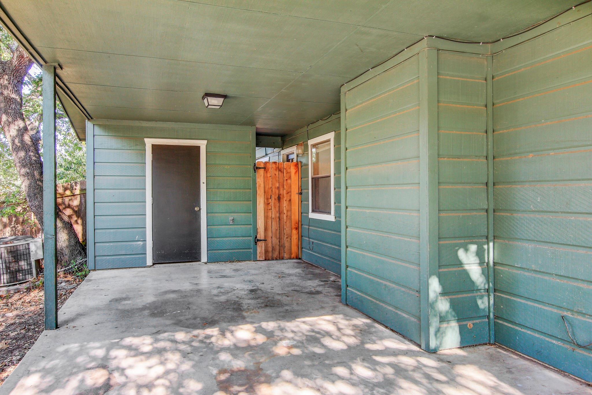 104 S Laurelwood Dr #b Property Photo 27
