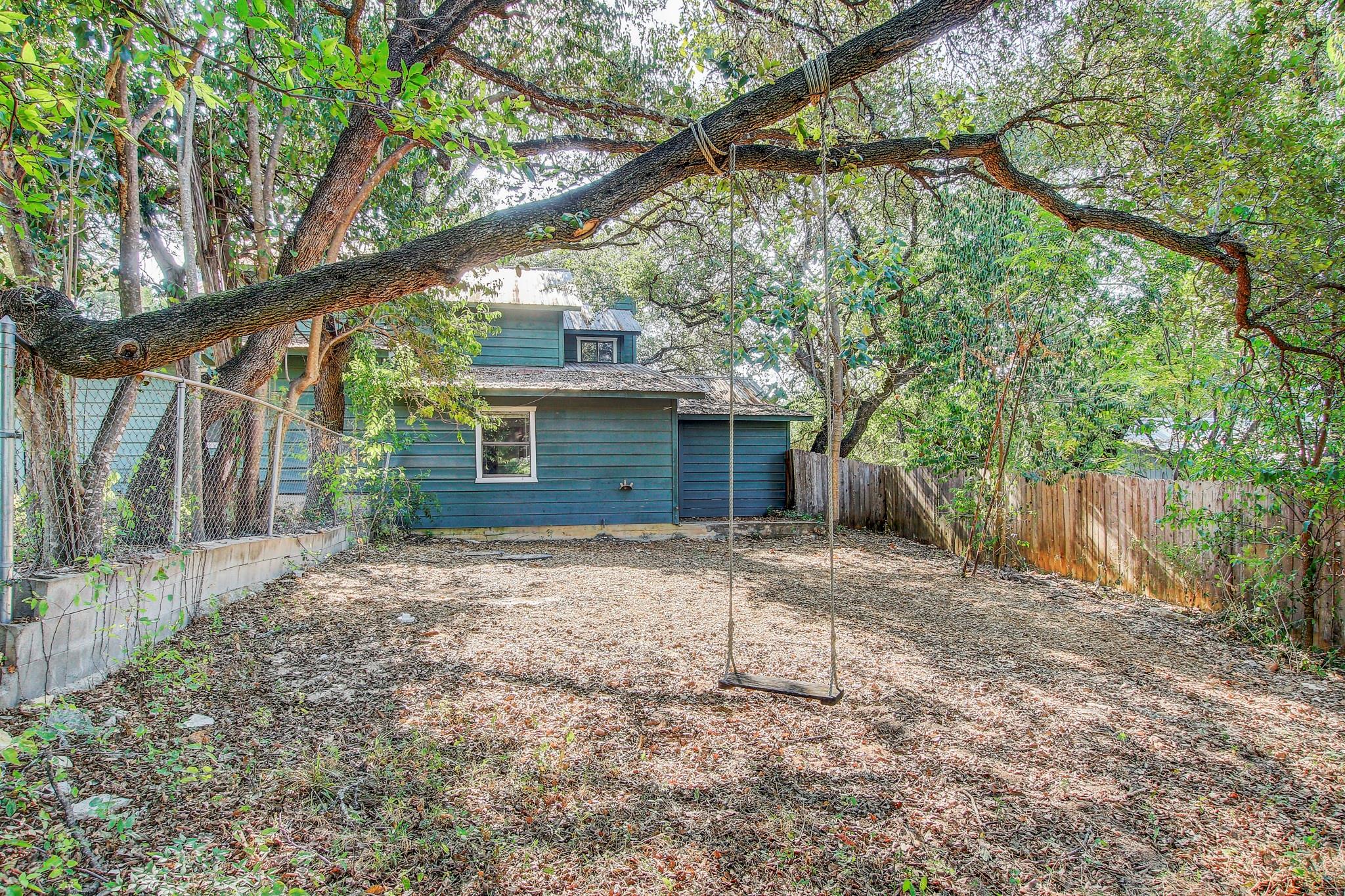 104 S Laurelwood Dr #b Property Photo 36