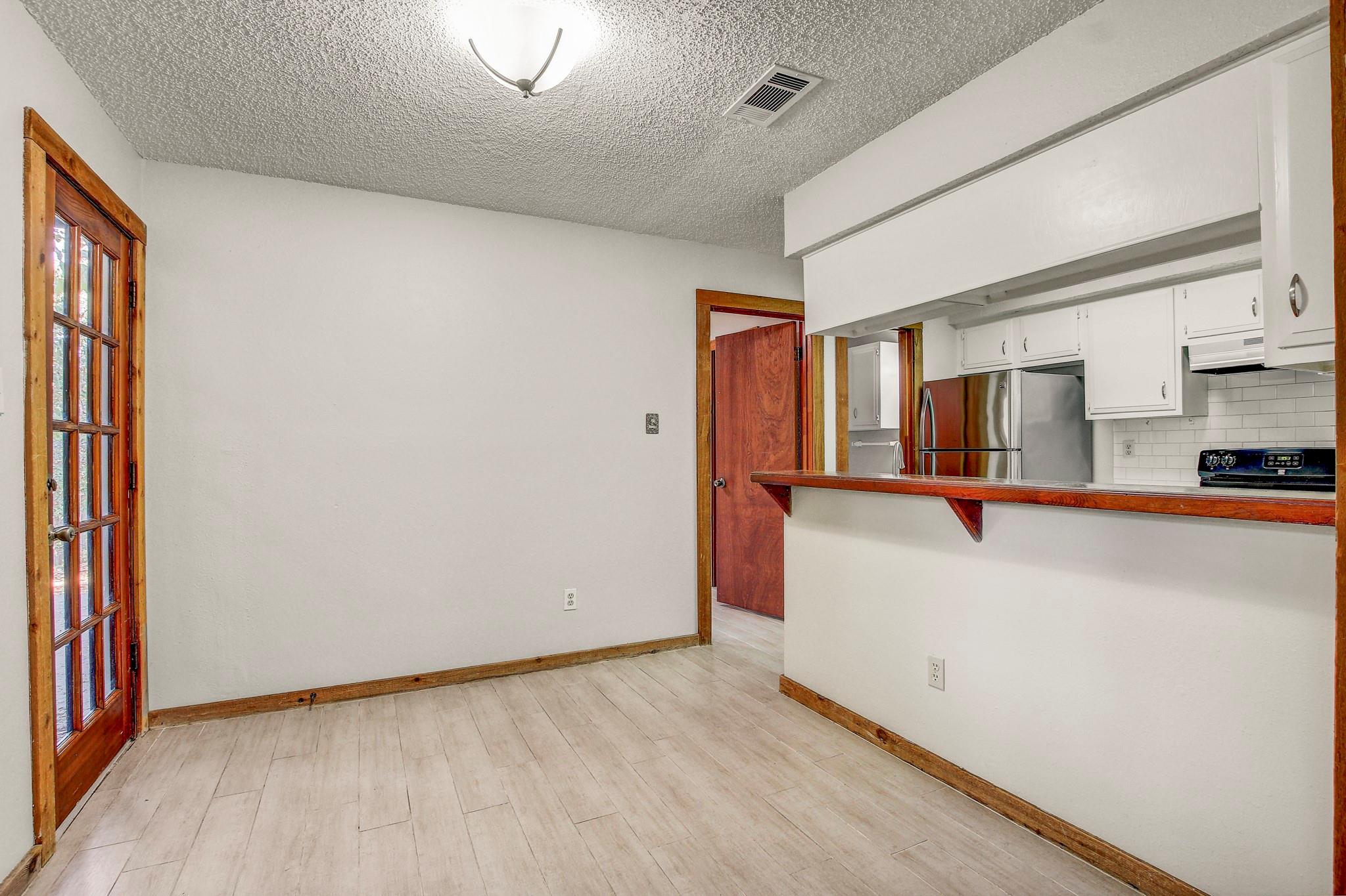 104 S Laurelwood Dr #b Property Photo 37