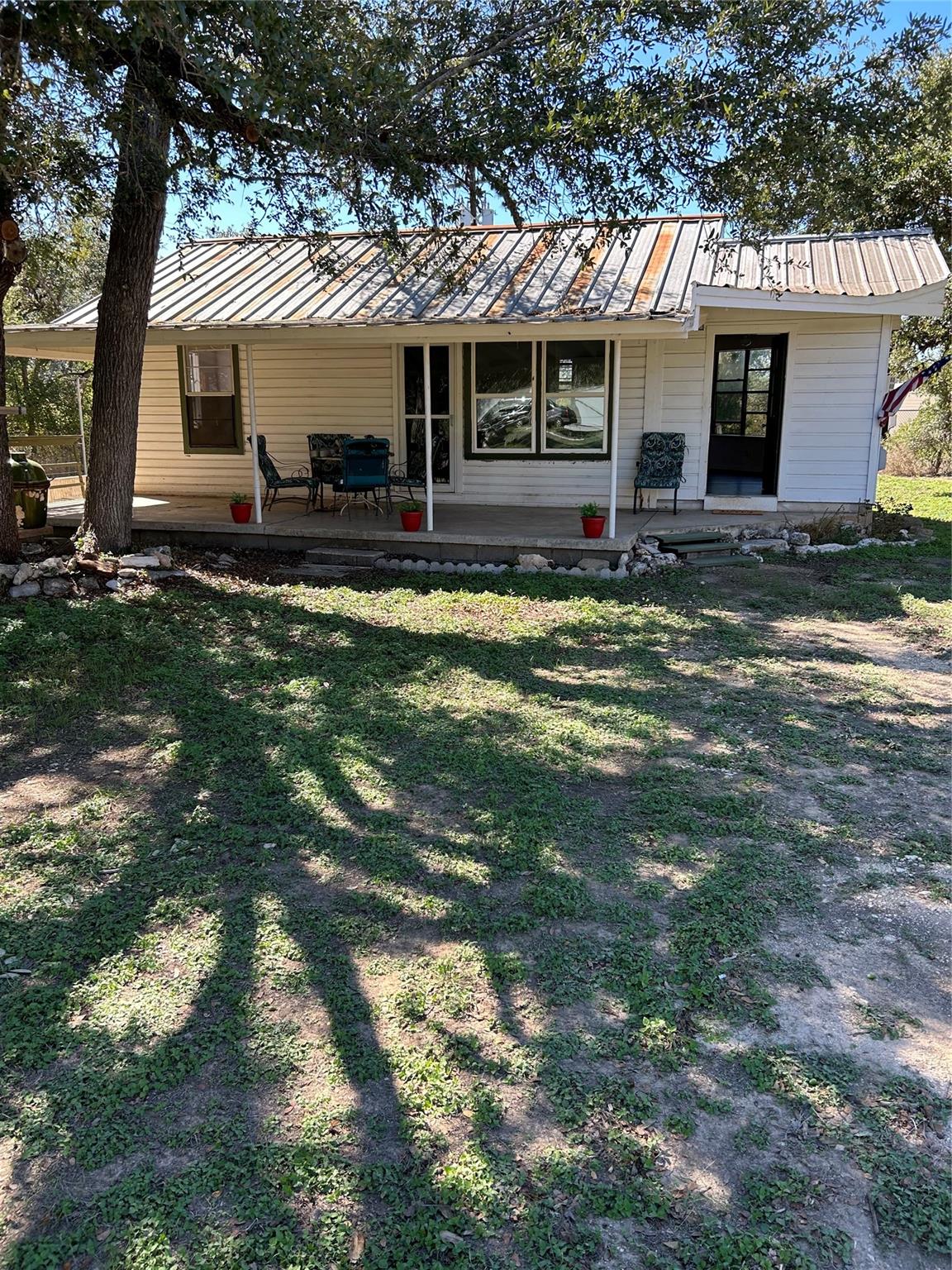 222 S Bluff St Property Photo 1
